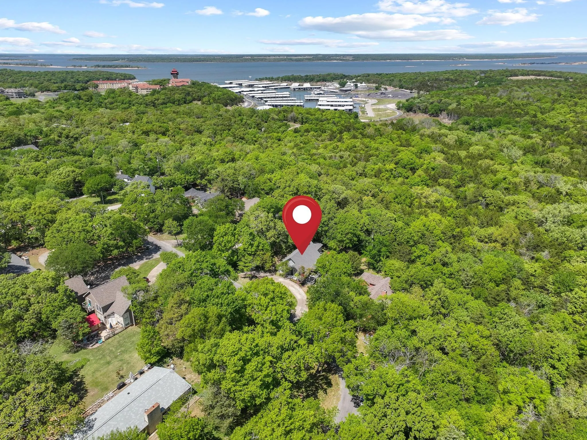 Single Family Residence For Sale in Grayson County , 325 Lakewood Lane, Pottsboro, Texas 75076, 2 Bedroom, 2 Bathroom, Garage spaces, 1,473 Sqft, built in 1983, Preowned, mls#21235267, Real Estate Agent in Pottsboro, Homes For Sale in Grayson county, Homes For Sale in Pottsboro, Realtor in Pottsboro Texas, Real Estate Brokerage Independent Realty Texas, Luminita Cordes Realtor