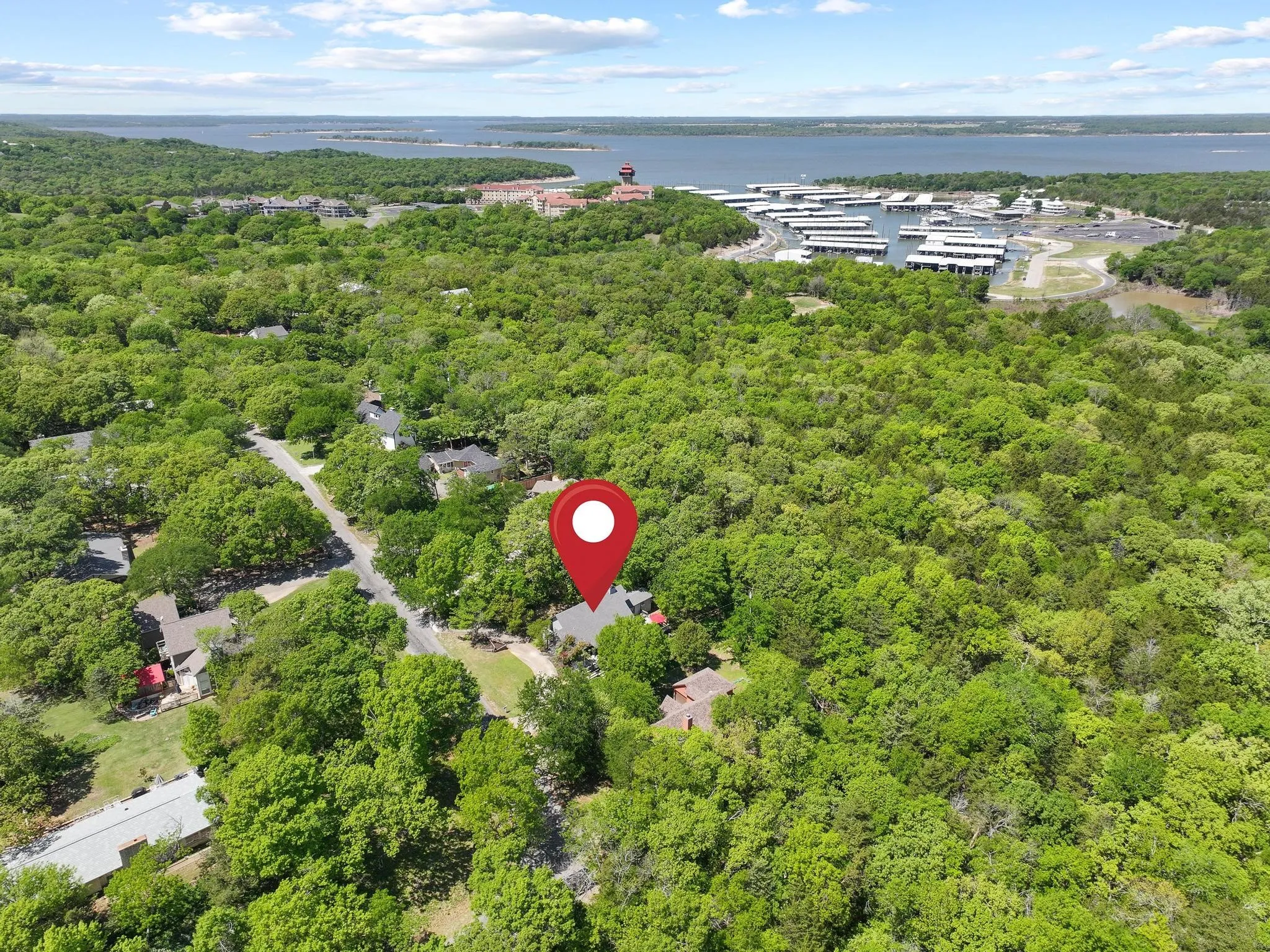 Single Family Residence For Sale in Grayson County , 325 Lakewood Lane, Pottsboro, Texas 75076, 2 Bedroom, 2 Bathroom, Garage spaces, 1,473 Sqft, built in 1983, Preowned, mls#21235267, Real Estate Agent in Pottsboro, Homes For Sale in Grayson county, Homes For Sale in Pottsboro, Realtor in Pottsboro Texas, Real Estate Brokerage Independent Realty Texas, Luminita Cordes Realtor