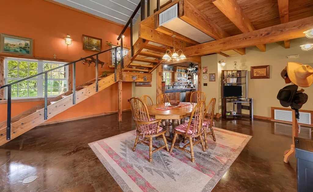 Farm For Sale in Bosque County , 120 Private Road 2123, Meridian, Texas 76665, 3 Bedrooms, 2 Bathrooms, Garage spaces, 2,104 Sqft, built in 2008, Preowned, Price $675,000, mls#21237379, Real Estate Agent in Meridian, Homes For Sale in Bosque county, Homes For Sale in Meridian, Realtor in Meridian Texas, Real Estate Brokerage Independent Realty Texas, Luminita Cordes Realtor