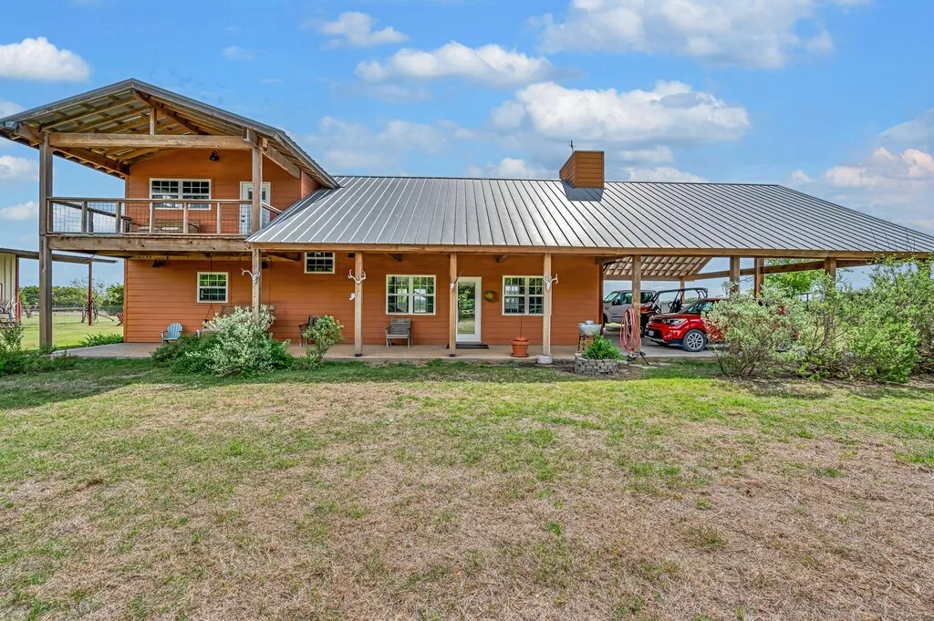 Farm For Sale in Bosque County , 120 Private Road 2123, Meridian, Texas 76665, 3 Bedrooms, 2 Bathrooms, Garage spaces, 2,104 Sqft, built in 2008, Preowned, Price $675,000, mls#21237379, Real Estate Agent in Meridian, Homes For Sale in Bosque county, Homes For Sale in Meridian, Realtor in Meridian Texas, Real Estate Brokerage Independent Realty Texas, Luminita Cordes Realtor