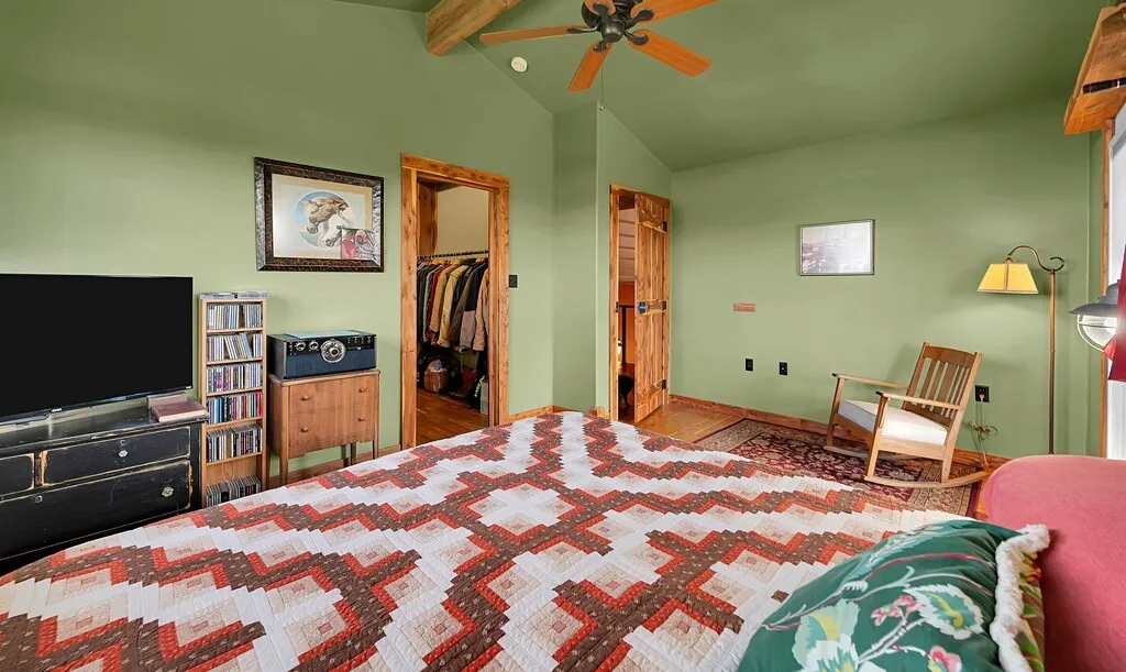 Farm For Sale in Bosque County , 120 Private Road 2123, Meridian, Texas 76665, 3 Bedrooms, 2 Bathrooms, Garage spaces, 2,104 Sqft, built in 2008, Preowned, Price $675,000, mls#21237379, Real Estate Agent in Meridian, Homes For Sale in Bosque county, Homes For Sale in Meridian, Realtor in Meridian Texas, Real Estate Brokerage Independent Realty Texas, Luminita Cordes Realtor