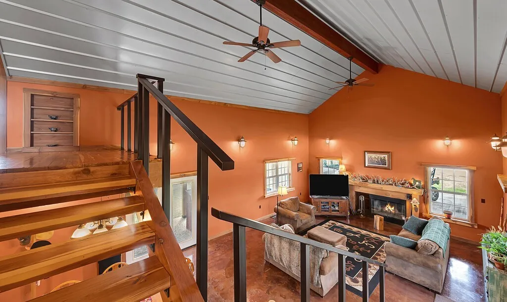 Farm For Sale in Bosque County , 120 Private Road 2123, Meridian, Texas 76665, 3 Bedrooms, 2 Bathrooms, Garage spaces, 2,104 Sqft, built in 2008, Preowned, Price $675,000, mls#21237379, Real Estate Agent in Meridian, Homes For Sale in Bosque county, Homes For Sale in Meridian, Realtor in Meridian Texas, Real Estate Brokerage Independent Realty Texas, Luminita Cordes Realtor