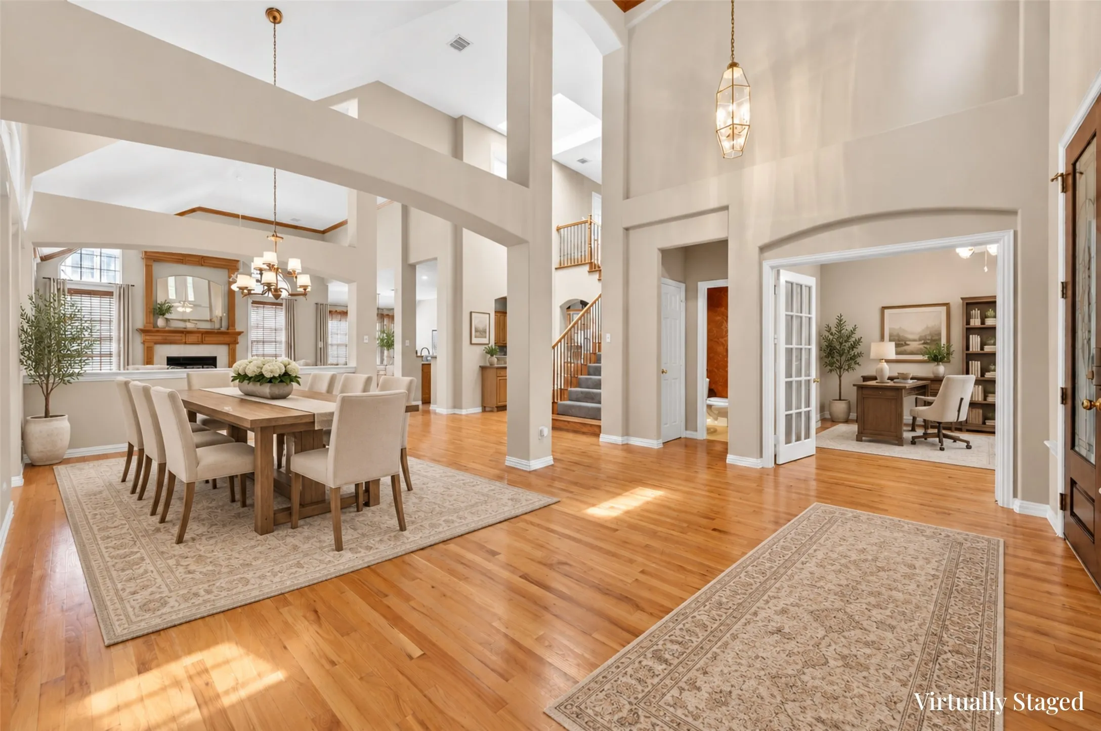 Single Family Residence For Sale in Dallas County , 656 Links View Court, Grand Prairie, Texas 75052, 3 Bedroom, 3 Bathroom, 2 Garage spaces, 3,286 Sqft, built in 2005, Preowned, mls#21233110, Real Estate Agent in Grand Prairie, Homes For Sale in Dallas county, Homes For Sale in Grand Prairie, Realtor in Grand Prairie Texas, Real Estate Brokerage Independent Realty Texas, Luminita Cordes Realtor