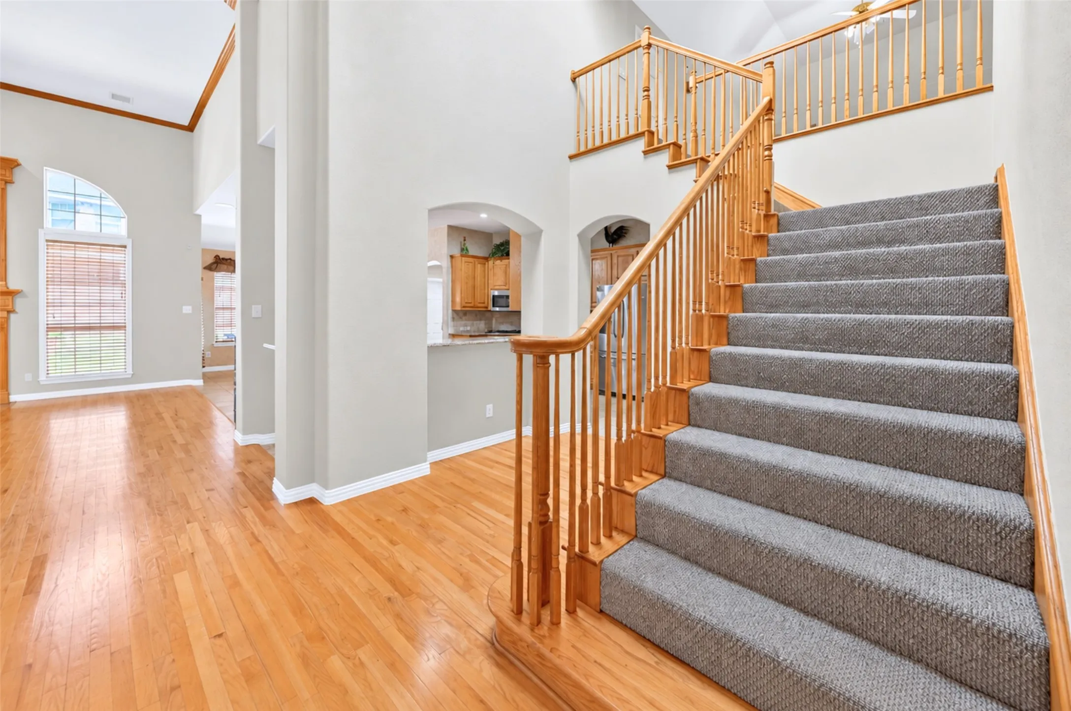 Single Family Residence For Sale in Dallas County , 656 Links View Court, Grand Prairie, Texas 75052, 3 Bedroom, 3 Bathroom, 2 Garage spaces, 3,286 Sqft, built in 2005, Preowned, mls#21233110, Real Estate Agent in Grand Prairie, Homes For Sale in Dallas county, Homes For Sale in Grand Prairie, Realtor in Grand Prairie Texas, Real Estate Brokerage Independent Realty Texas, Luminita Cordes Realtor