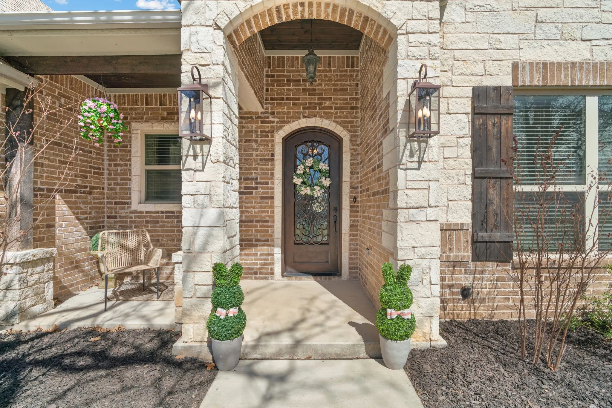 Single Family Residence For Sale in Erath County , 117 Flat Foot Lane, Stephenville, Texas 76401, 3 Bedroom, 3 Bathroom, 3 Garage spaces, 2,543 Sqft, built in 2015, mls#21212403, Real Estate Agent in Stephenville, Homes For Sale in Erath county, Homes For Sale in Stephenville, Realtor in Stephenville Texas, Real Estate Brokerage Independent Realty Texas, Luminita Cordes Realtor