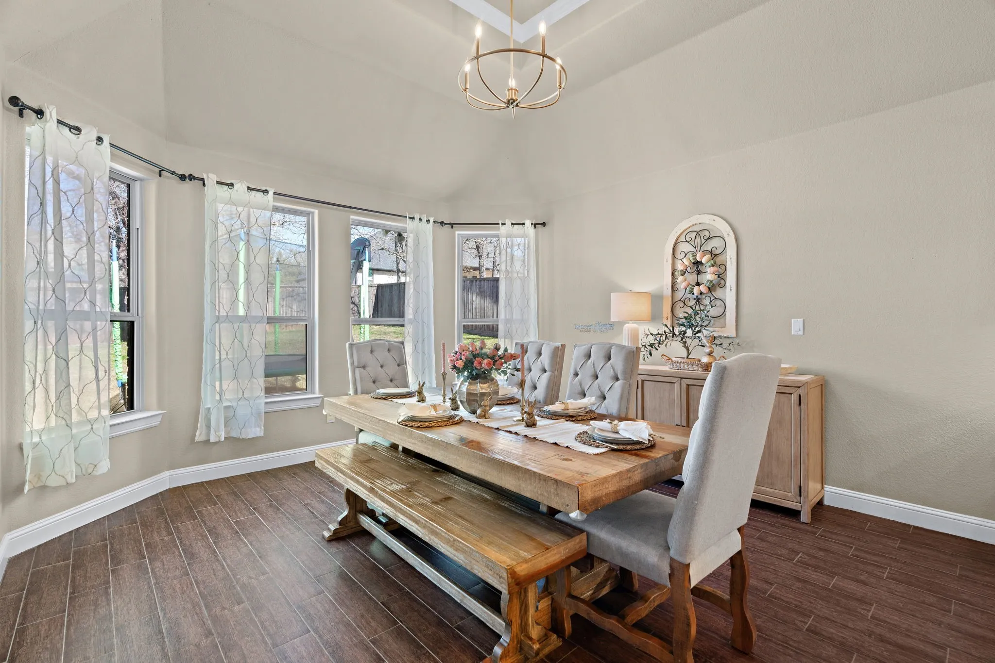 Single Family Residence For Sale in Erath County , 117 Flat Foot Lane, Stephenville, Texas 76401, 3 Bedroom, 3 Bathroom, 3 Garage spaces, 2,543 Sqft, built in 2015, mls#21212403, Real Estate Agent in Stephenville, Homes For Sale in Erath county, Homes For Sale in Stephenville, Realtor in Stephenville Texas, Real Estate Brokerage Independent Realty Texas, Luminita Cordes Realtor