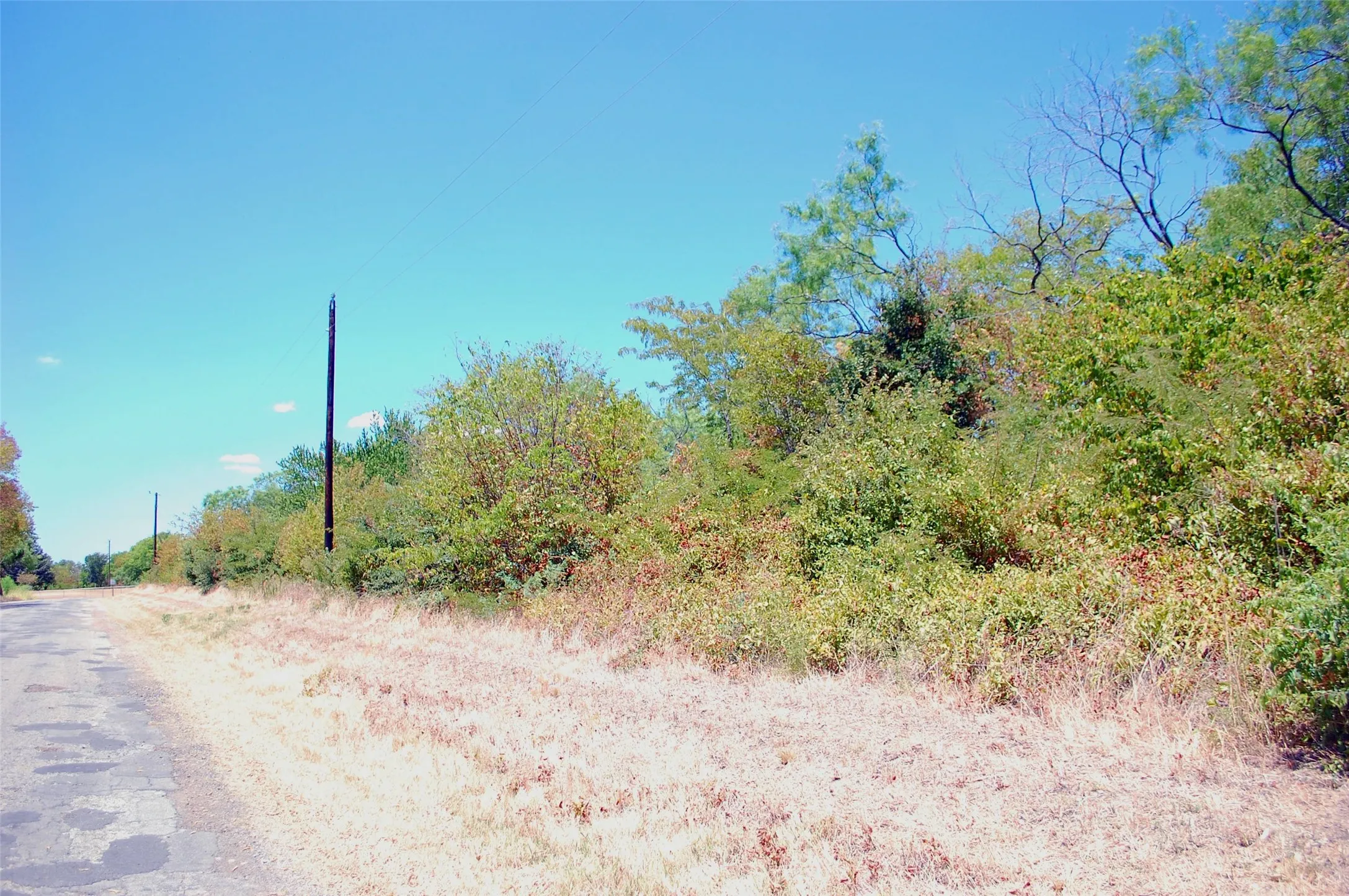 Improved Land For Sale in Kaufman County , 7117 County Road 4042, Kemp, Texas 75143, 0, 0, Garage spaces, 0 Sqft, built in 0, mls#21237360, Real Estate Agent in Kemp, Homes For Sale in Kaufman county, Homes For Sale in Kemp, Realtor in Kemp Texas, Real Estate Brokerage Independent Realty Texas, Luminita Cordes Realtor