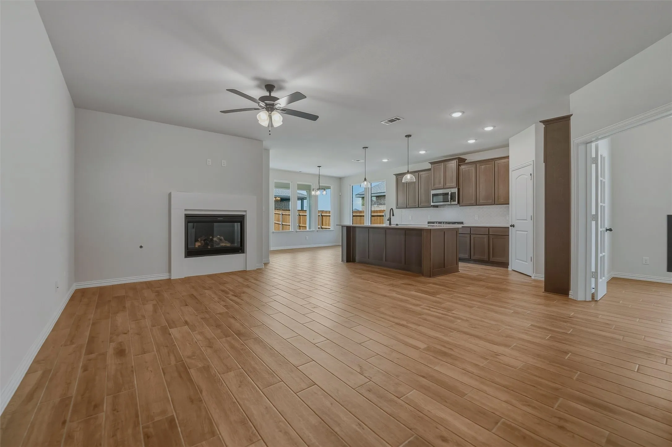Single Family Residence For Sale in Collin County , 2101 Bluebird Lane, Anna, Texas 75409, 3 Bedroom, 2 Bathroom, 2 Garage spaces, 1,860 Sqft, built in 2026, New Construction - Incomplete, mls#21229748, Real Estate Agent in Anna, Homes For Sale in Collin county, Homes For Sale in Anna, Realtor in Anna Texas, Real Estate Brokerage Independent Realty Texas, Luminita Cordes Realtor