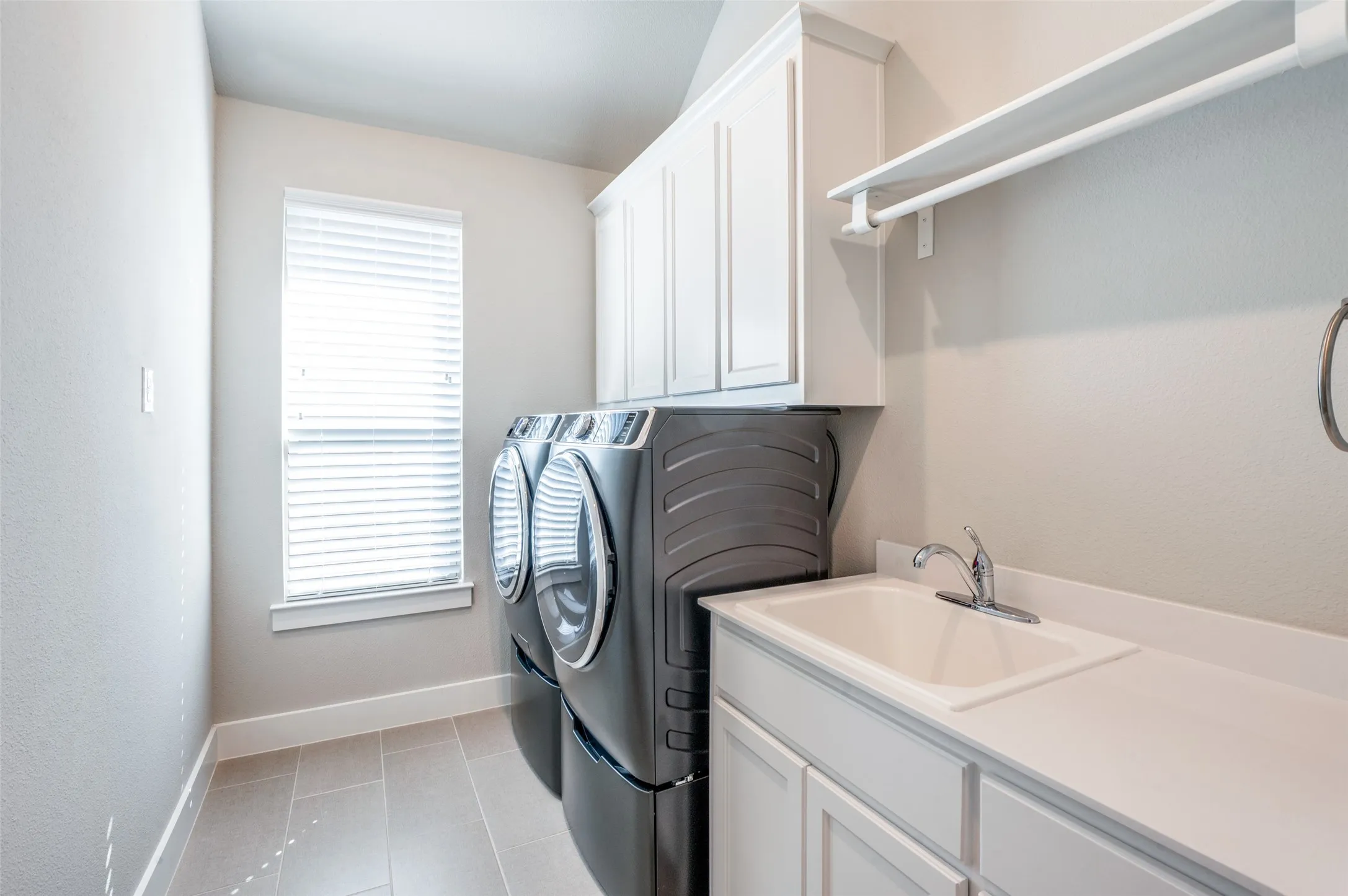 Single Family Residence For Sale in Collin County , 2901 Quinton Street, Prosper, Texas 75078, 4 Bedroom, 3 Bathroom, 2 Garage spaces, 2,317 Sqft, built in 2023, mls#21237340, Real Estate Agent in Prosper, Homes For Sale in Collin county, Homes For Sale in Prosper, Realtor in Prosper Texas, Real Estate Brokerage Independent Realty Texas, Luminita Cordes Realtor