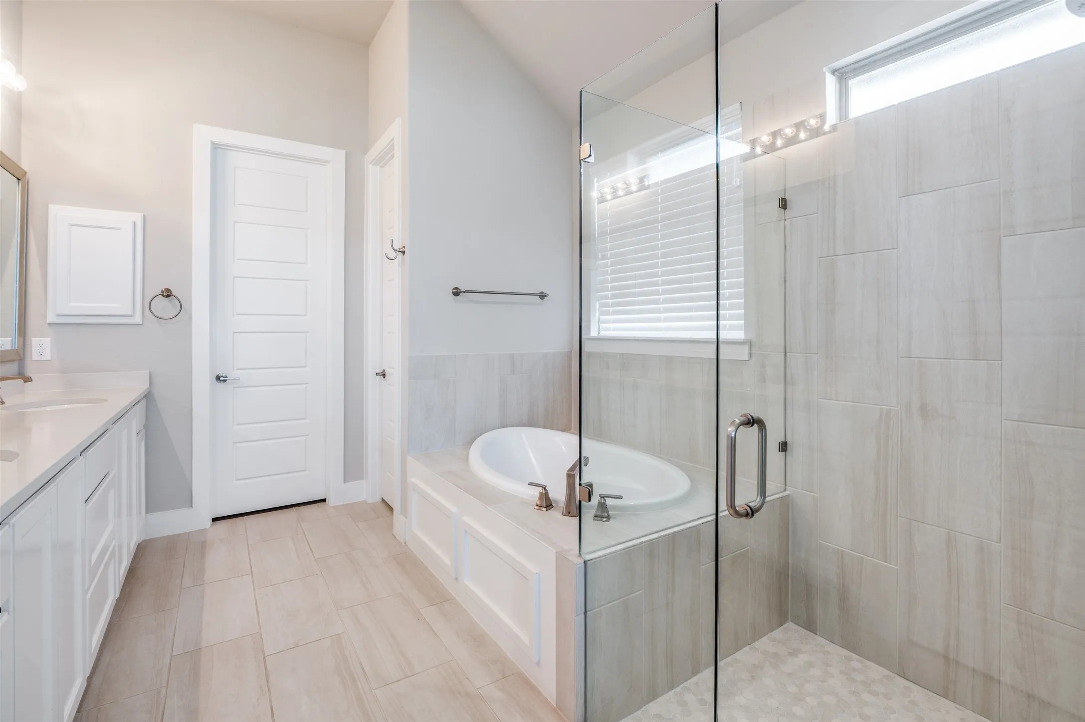 Single Family Residence For Sale in Collin County , 2901 Quinton Street, Prosper, Texas 75078, 4 Bedroom, 3 Bathroom, 2 Garage spaces, 2,317 Sqft, built in 2023, mls#21237340, Real Estate Agent in Prosper, Homes For Sale in Collin county, Homes For Sale in Prosper, Realtor in Prosper Texas, Real Estate Brokerage Independent Realty Texas, Luminita Cordes Realtor