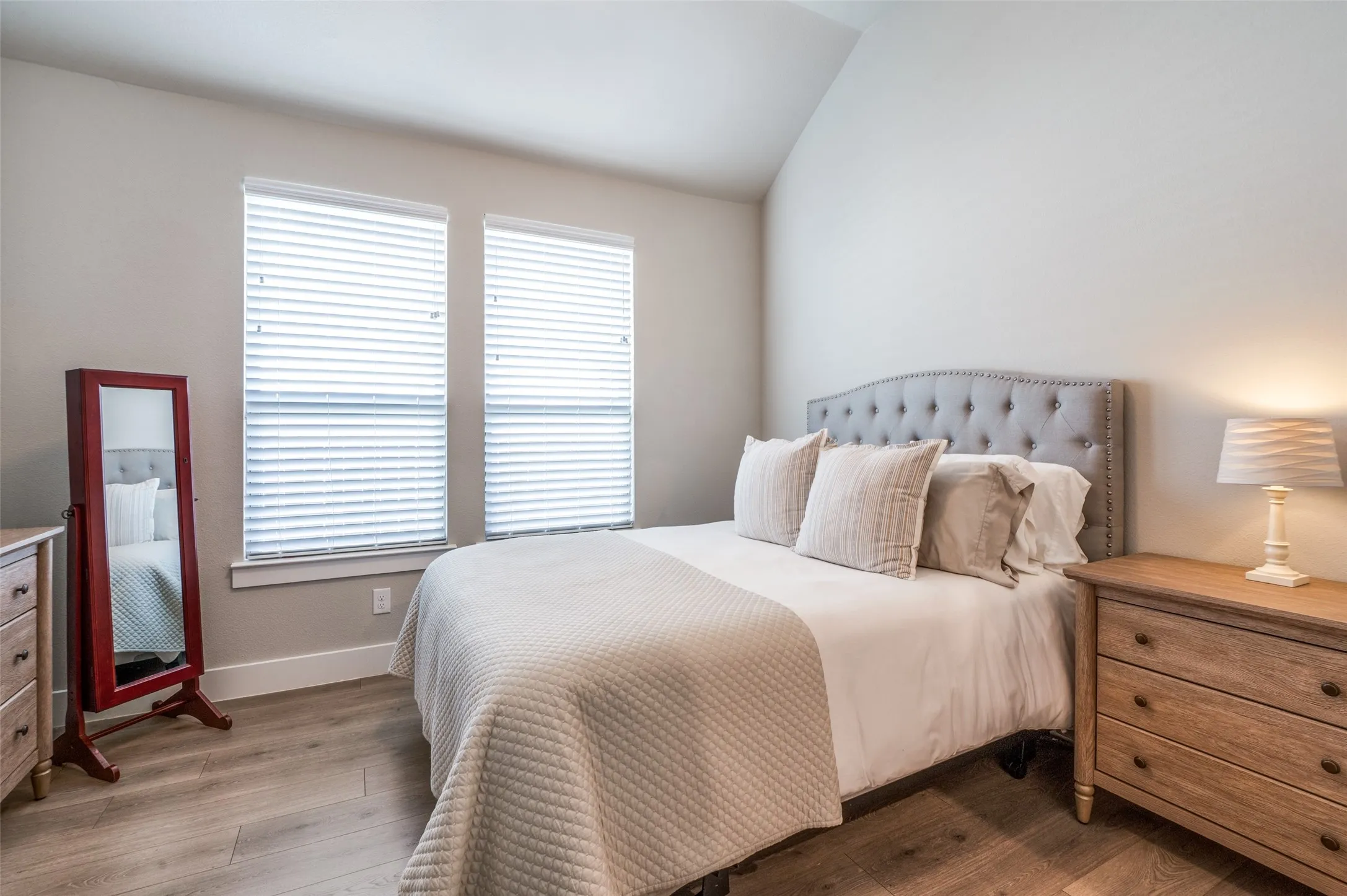 Private Guest Bedroom