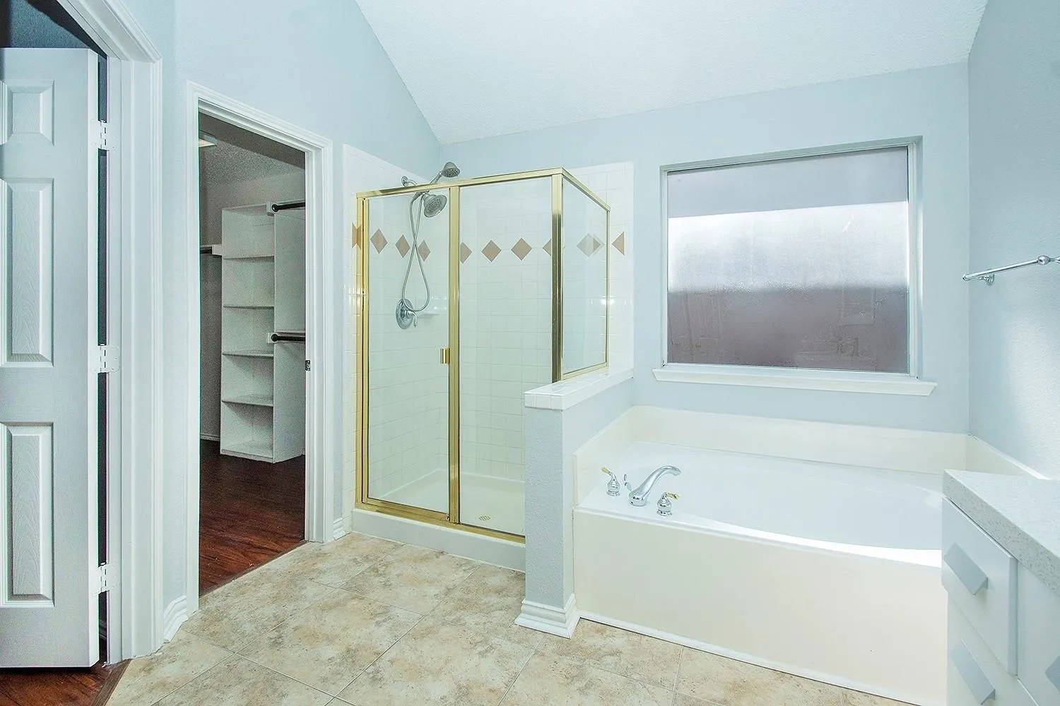 Single Family Residence For Rent in Collin County , 406 Leameadow Drive, Allen, Texas 75002, 4 Bedroom, 2 Bathroom, 2 Garage spaces, 2,434 Sqft, built in 2000, Preowned, mls#21237433, Real Estate Agent in Allen, Homes For Rent in Collin county, Homes For Rent in Allen, Realtor in Allen Texas, Real Estate Brokerage Independent Realty Texas, Luminita Cordes Realtor