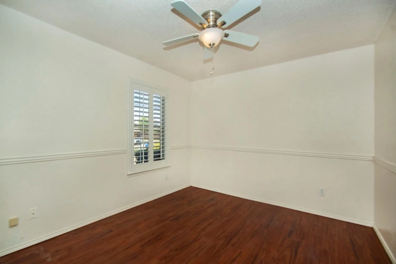 Single Family Residence For Rent in Collin County , 406 Leameadow Drive, Allen, Texas 75002, 4 Bedroom, 2 Bathroom, 2 Garage spaces, 2,434 Sqft, built in 2000, Preowned, mls#21237433, Real Estate Agent in Allen, Homes For Rent in Collin county, Homes For Rent in Allen, Realtor in Allen Texas, Real Estate Brokerage Independent Realty Texas, Luminita Cordes Realtor
