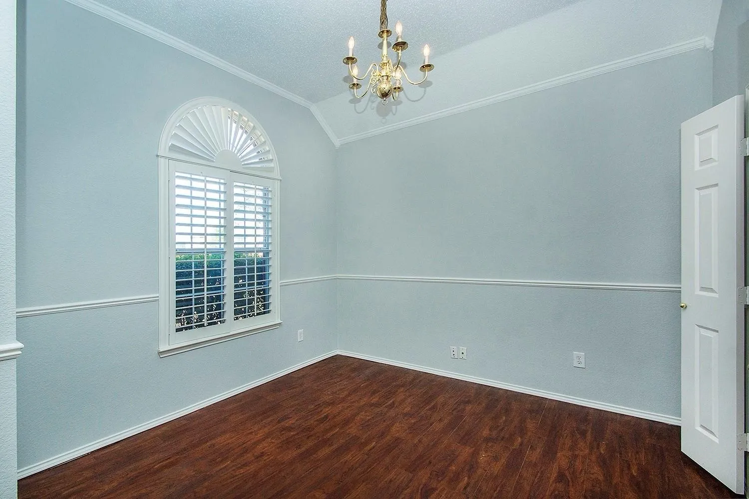 Single Family Residence For Rent in Collin County , 406 Leameadow Drive, Allen, Texas 75002, 4 Bedroom, 2 Bathroom, 2 Garage spaces, 2,434 Sqft, built in 2000, Preowned, mls#21237433, Real Estate Agent in Allen, Homes For Rent in Collin county, Homes For Rent in Allen, Realtor in Allen Texas, Real Estate Brokerage Independent Realty Texas, Luminita Cordes Realtor