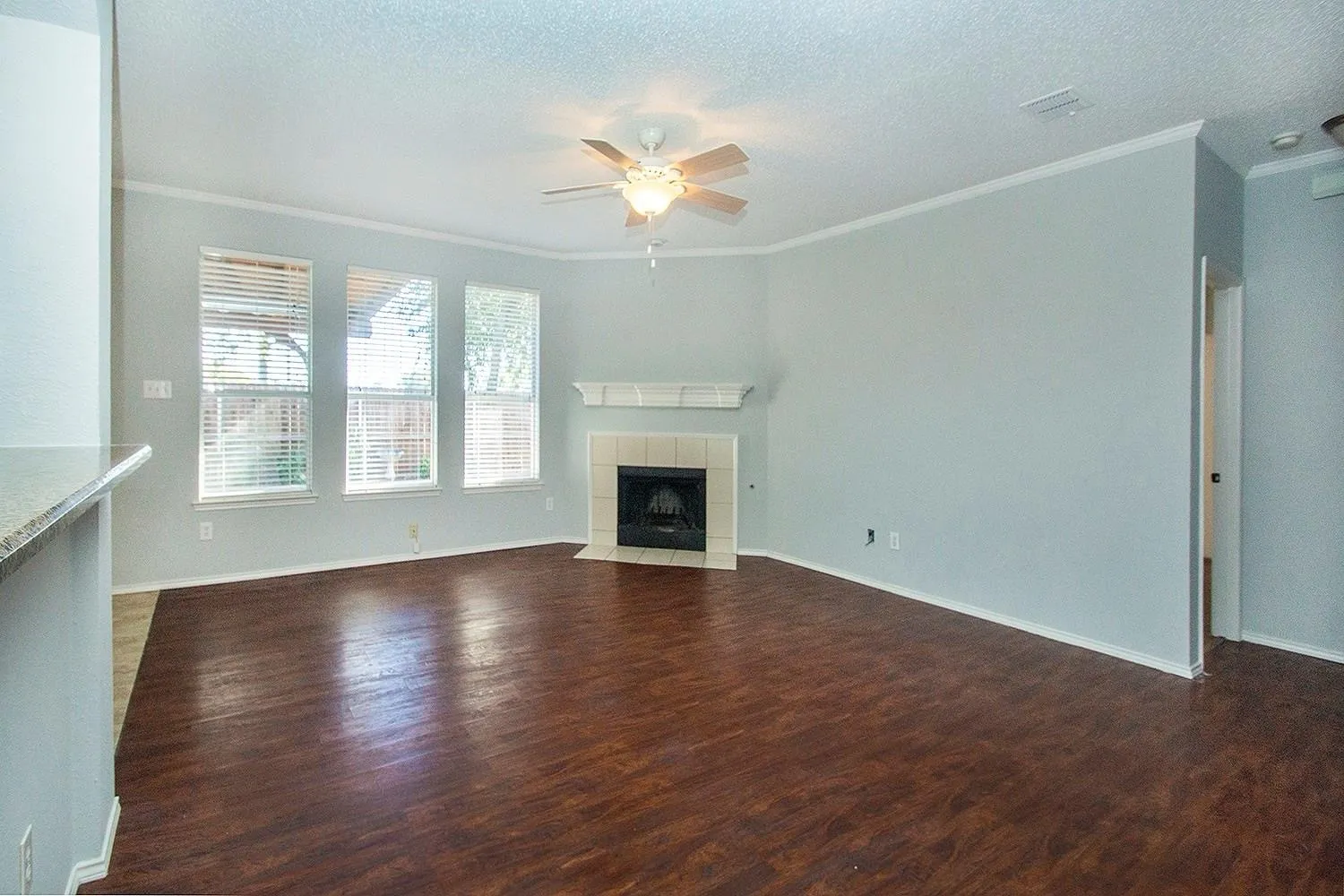 Single Family Residence For Rent in Collin County , 406 Leameadow Drive, Allen, Texas 75002, 4 Bedroom, 2 Bathroom, 2 Garage spaces, 2,434 Sqft, built in 2000, Preowned, mls#21237433, Real Estate Agent in Allen, Homes For Rent in Collin county, Homes For Rent in Allen, Realtor in Allen Texas, Real Estate Brokerage Independent Realty Texas, Luminita Cordes Realtor