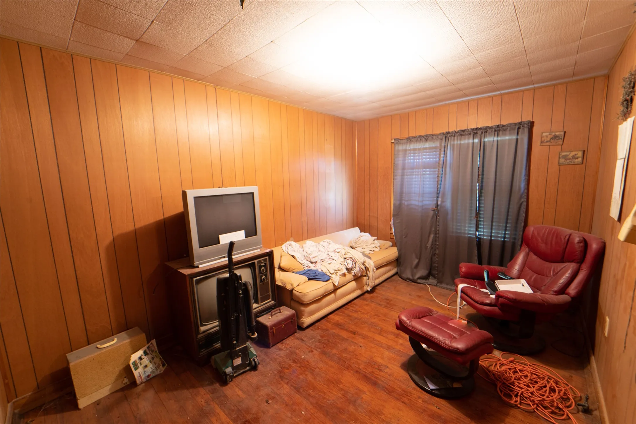 Single Family Residence For Sale in Stephens County , 701 N Shelton Street, Breckenridge, Texas 76424, 3 Bedroom, 1 Bathroom, 1 Garage spaces, 1,352 Sqft, built in 0, mls#21237175, Real Estate Agent in Breckenridge, Homes For Sale in Stephens county, Homes For Sale in Breckenridge, Realtor in Breckenridge Texas, Real Estate Brokerage Independent Realty Texas, Luminita Cordes Realtor