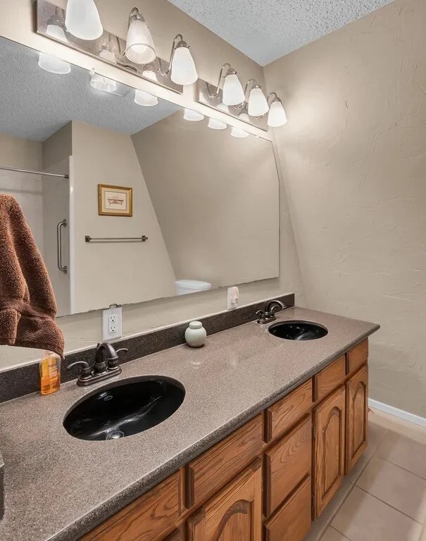 Single Family Residence For Sale in Hill County , 287 Canyon Drive, Whitney, Texas 76692, 3 Bedroom, 3 Bathroom, 2 Garage spaces, 2,880 Sqft, built in 0, mls#21237364, Real Estate Agent in Whitney, Homes For Sale in Hill county, Homes For Sale in Whitney, Realtor in Whitney Texas, Real Estate Brokerage Independent Realty Texas, Luminita Cordes Realtor