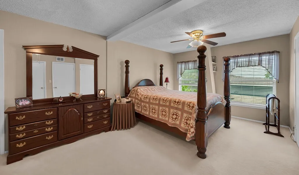 Single Family Residence For Sale in Hill County , 287 Canyon Drive, Whitney, Texas 76692, 3 Bedroom, 3 Bathroom, 2 Garage spaces, 2,880 Sqft, built in 0, mls#21237364, Real Estate Agent in Whitney, Homes For Sale in Hill county, Homes For Sale in Whitney, Realtor in Whitney Texas, Real Estate Brokerage Independent Realty Texas, Luminita Cordes Realtor