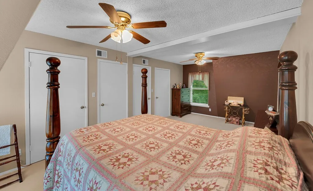 Single Family Residence For Sale in Hill County , 287 Canyon Drive, Whitney, Texas 76692, 3 Bedroom, 3 Bathroom, 2 Garage spaces, 2,880 Sqft, built in 0, mls#21237364, Real Estate Agent in Whitney, Homes For Sale in Hill county, Homes For Sale in Whitney, Realtor in Whitney Texas, Real Estate Brokerage Independent Realty Texas, Luminita Cordes Realtor