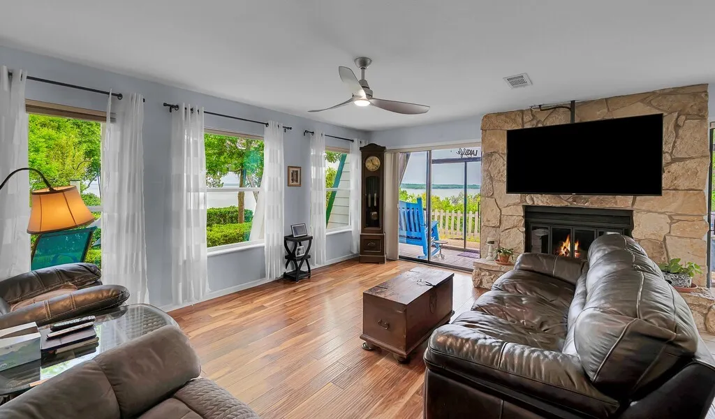 Single Family Residence For Sale in Hill County , 287 Canyon Drive, Whitney, Texas 76692, 3 Bedroom, 3 Bathroom, 2 Garage spaces, 2,880 Sqft, built in 0, mls#21237364, Real Estate Agent in Whitney, Homes For Sale in Hill county, Homes For Sale in Whitney, Realtor in Whitney Texas, Real Estate Brokerage Independent Realty Texas, Luminita Cordes Realtor