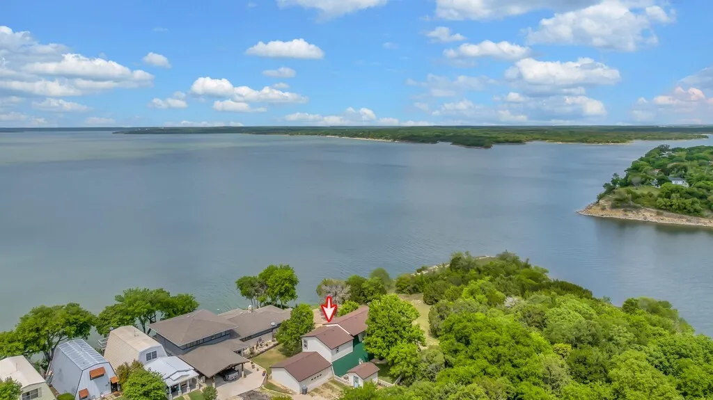 Single Family Residence For Sale in Hill County , 287 Canyon Drive, Whitney, Texas 76692, 3 Bedroom, 3 Bathroom, 2 Garage spaces, 2,880 Sqft, built in 0, mls#21237364, Real Estate Agent in Whitney, Homes For Sale in Hill county, Homes For Sale in Whitney, Realtor in Whitney Texas, Real Estate Brokerage Independent Realty Texas, Luminita Cordes Realtor