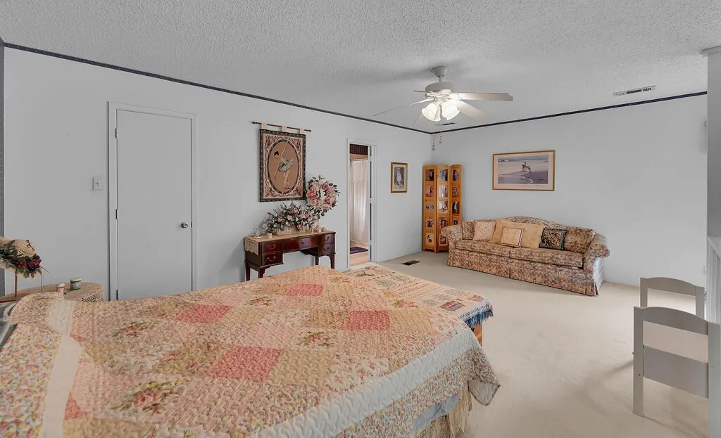 Single Family Residence For Sale in Hill County , 287 Canyon Drive, Whitney, Texas 76692, 3 Bedroom, 3 Bathroom, 2 Garage spaces, 2,880 Sqft, built in 0, mls#21237364, Real Estate Agent in Whitney, Homes For Sale in Hill county, Homes For Sale in Whitney, Realtor in Whitney Texas, Real Estate Brokerage Independent Realty Texas, Luminita Cordes Realtor