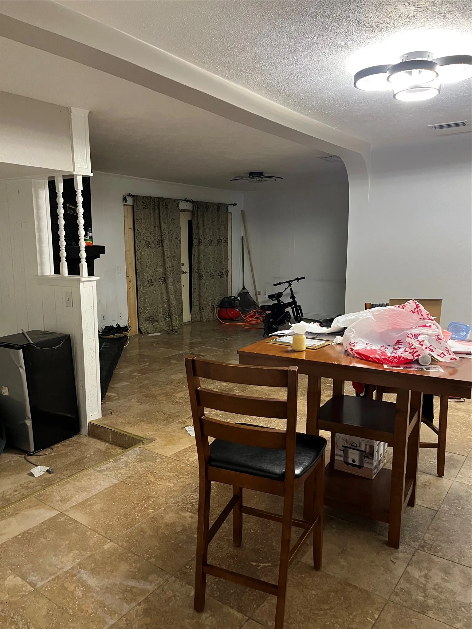 Single Family Residence For Sale in Dallas County , 3412 Park Run Drive, Mesquite, Texas 75150, 3 Bedroom, 2 Bathroom, Garage spaces, 1,515 Sqft, built in 1970, Price $220,000, mls#21237518, Real Estate Agent in Mesquite, Homes For Sale in Dallas county, Homes For Sale in Mesquite, Realtor in Mesquite Texas, Real Estate Brokerage Independent Realty Texas, Luminita Cordes Realtor