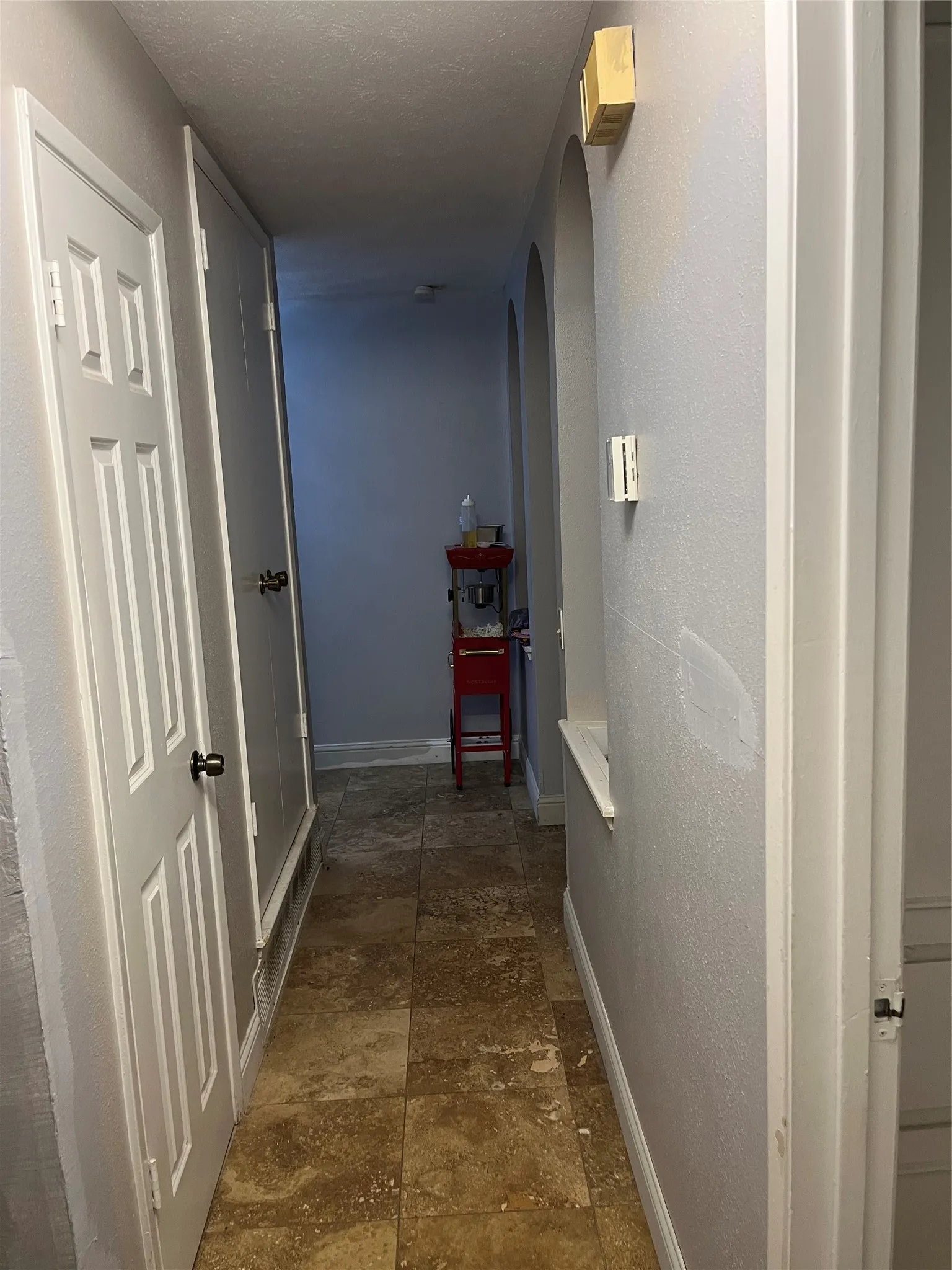 Single Family Residence For Sale in Dallas County , 3412 Park Run Drive, Mesquite, Texas 75150, 3 Bedroom, 2 Bathroom, Garage spaces, 1,515 Sqft, built in 1970, Price $220,000, mls#21237518, Real Estate Agent in Mesquite, Homes For Sale in Dallas county, Homes For Sale in Mesquite, Realtor in Mesquite Texas, Real Estate Brokerage Independent Realty Texas, Luminita Cordes Realtor