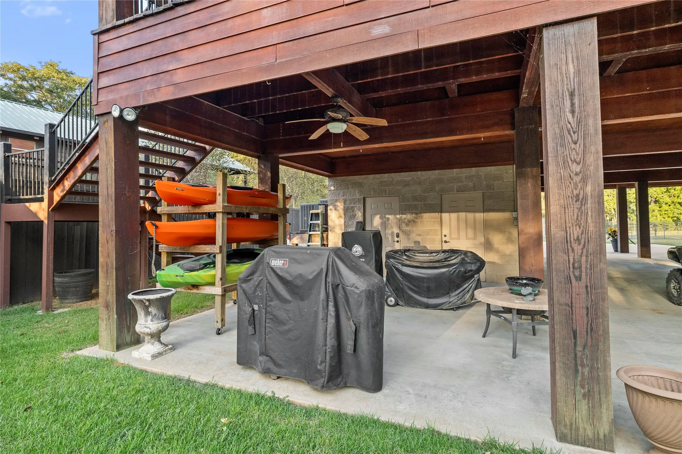 Single Family Residence For Sale in Marion County , 742 Private Road 7219, Jefferson, Texas 75657, 2 Bedroom, 4 Bathroom, Garage spaces, 2,358 Sqft, built in 2012, mls#21237530, Real Estate Agent in Jefferson, Homes For Sale in Marion county, Homes For Sale in Jefferson, Realtor in Jefferson Texas, Real Estate Brokerage Independent Realty Texas, Luminita Cordes Realtor