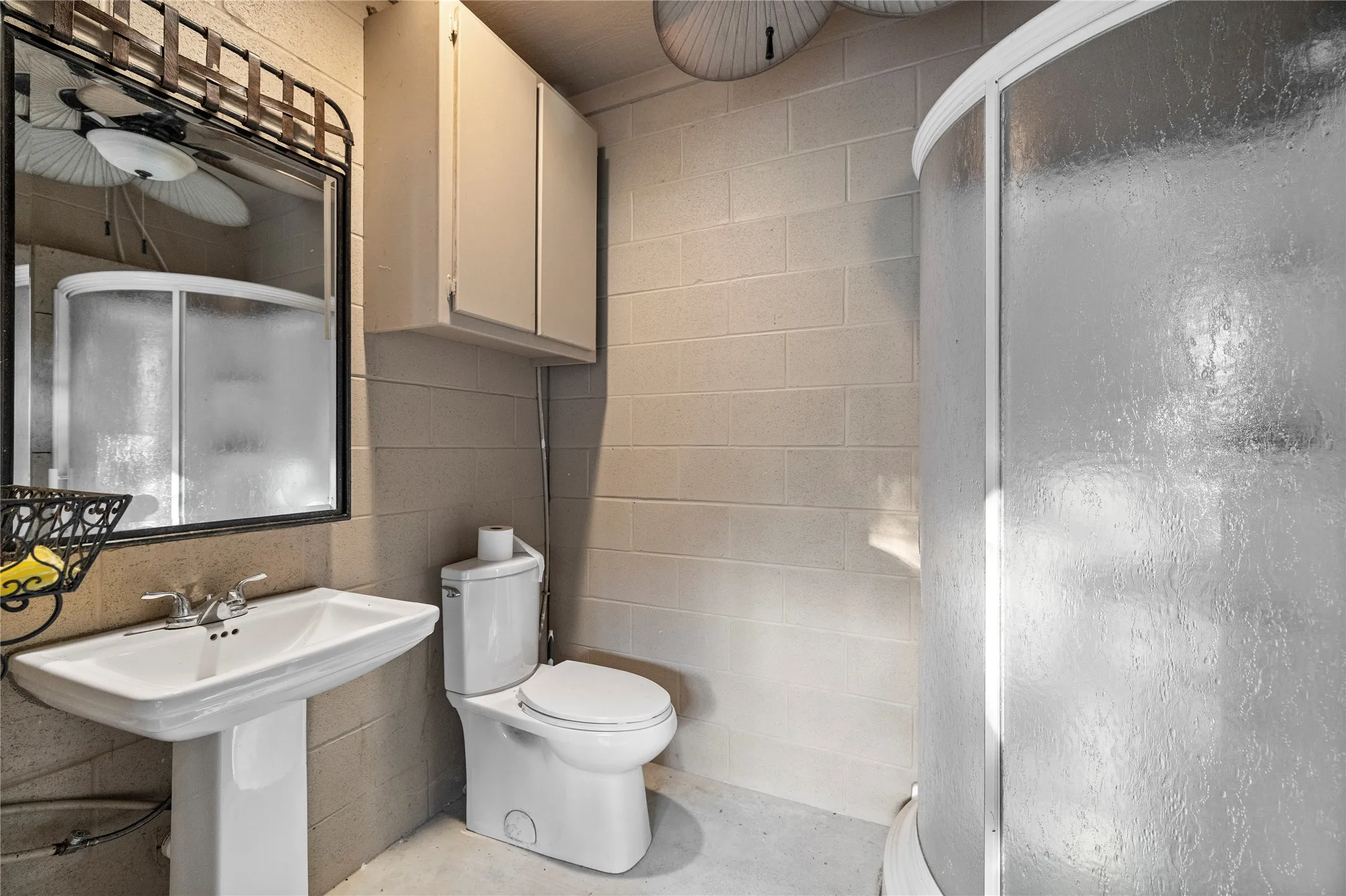 Single Family Residence For Sale in Marion County , 742 Private Road 7219, Jefferson, Texas 75657, 2 Bedroom, 4 Bathroom, Garage spaces, 2,358 Sqft, built in 2012, mls#21237530, Real Estate Agent in Jefferson, Homes For Sale in Marion county, Homes For Sale in Jefferson, Realtor in Jefferson Texas, Real Estate Brokerage Independent Realty Texas, Luminita Cordes Realtor