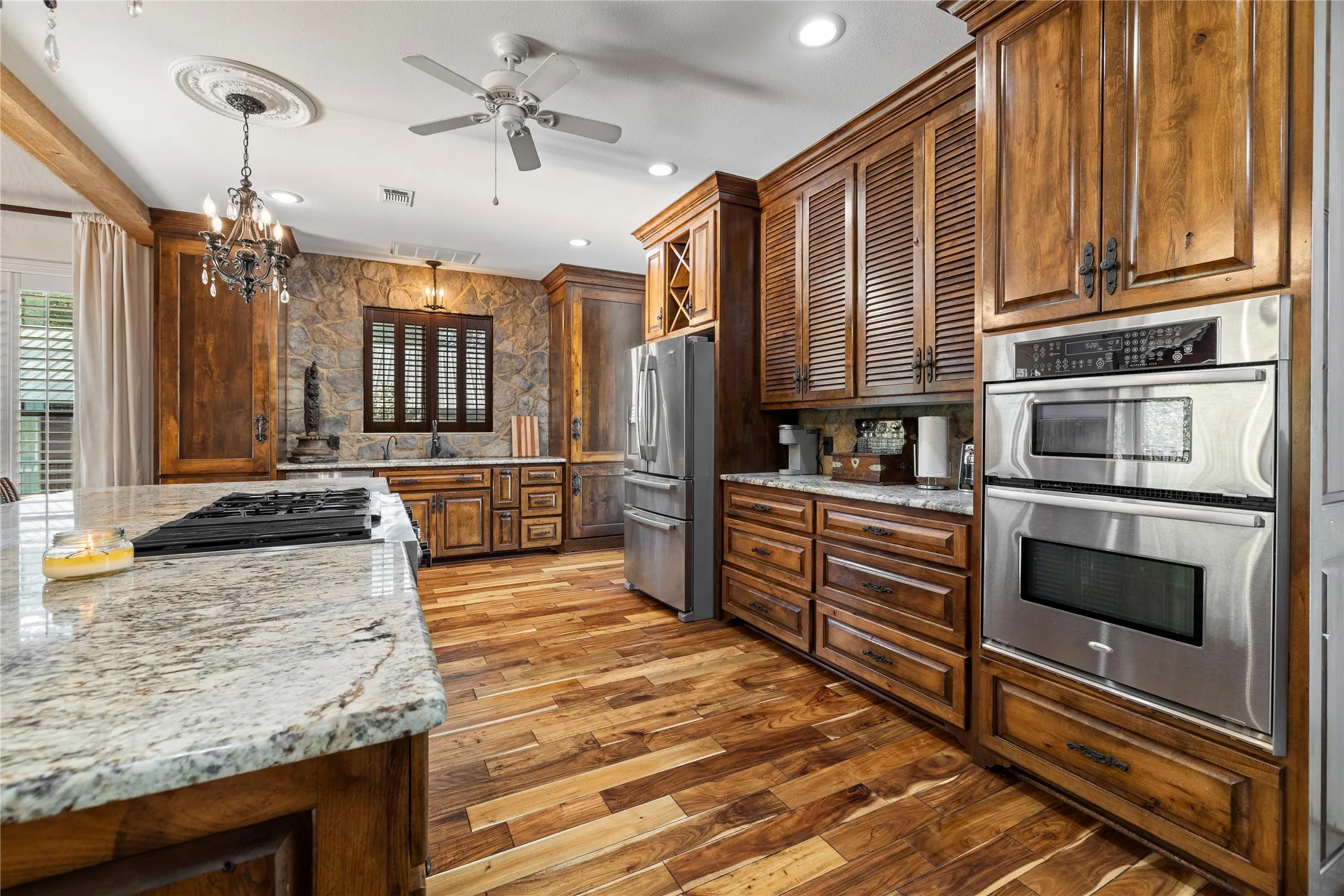 Single Family Residence For Sale in Marion County , 742 Private Road 7219, Jefferson, Texas 75657, 2 Bedroom, 4 Bathroom, Garage spaces, 2,358 Sqft, built in 2012, mls#21237530, Real Estate Agent in Jefferson, Homes For Sale in Marion county, Homes For Sale in Jefferson, Realtor in Jefferson Texas, Real Estate Brokerage Independent Realty Texas, Luminita Cordes Realtor