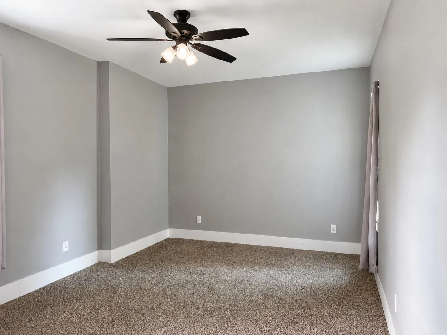 Single Family Residence For Sale in Johnson County , 202 4th Street, Joshua, Texas 76058, 3 Bedroom, 3 Bathroom, 2 Garage spaces, 2,104 Sqft, built in 1970, mls#21237558, Real Estate Agent in Joshua, Homes For Sale in Johnson county, Homes For Sale in Joshua, Realtor in Joshua Texas, Real Estate Brokerage Independent Realty Texas, Luminita Cordes Realtor