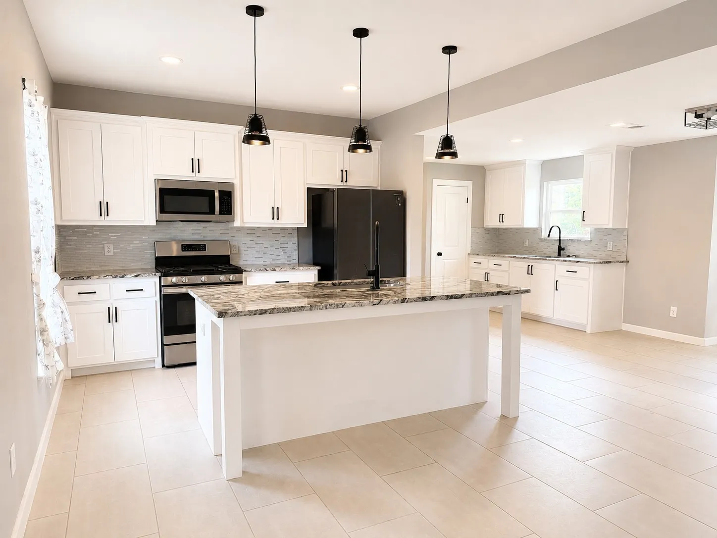 Single Family Residence For Sale in Johnson County , 202 4th Street, Joshua, Texas 76058, 3 Bedroom, 3 Bathroom, 2 Garage spaces, 2,104 Sqft, built in 1970, mls#21237558, Real Estate Agent in Joshua, Homes For Sale in Johnson county, Homes For Sale in Joshua, Realtor in Joshua Texas, Real Estate Brokerage Independent Realty Texas, Luminita Cordes Realtor