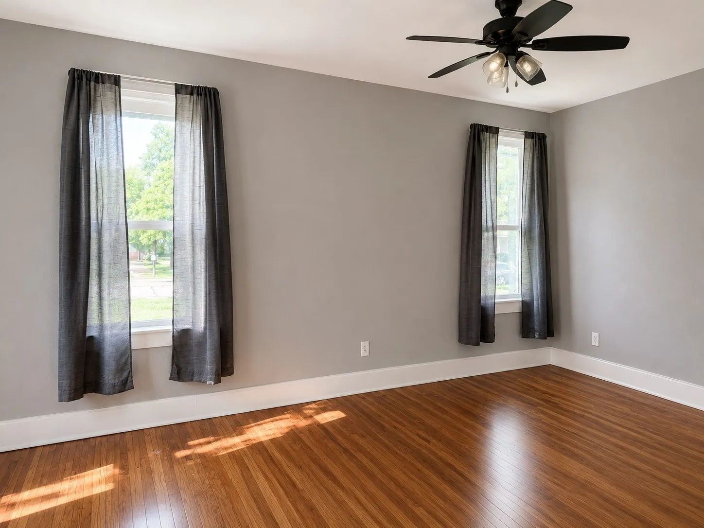 Single Family Residence For Sale in Johnson County , 202 4th Street, Joshua, Texas 76058, 3 Bedroom, 3 Bathroom, 2 Garage spaces, 2,104 Sqft, built in 1970, mls#21237558, Real Estate Agent in Joshua, Homes For Sale in Johnson county, Homes For Sale in Joshua, Realtor in Joshua Texas, Real Estate Brokerage Independent Realty Texas, Luminita Cordes Realtor
