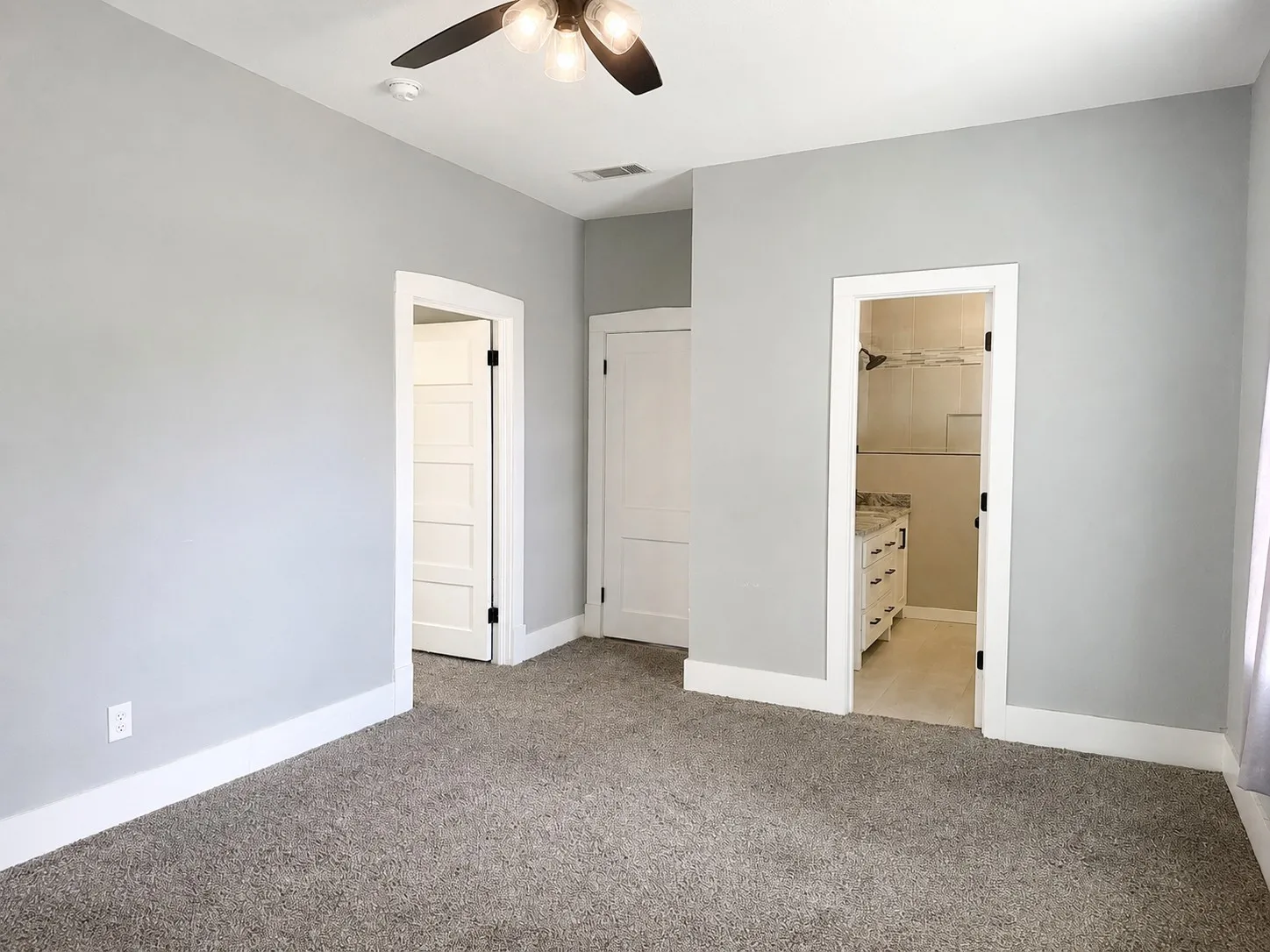 Single Family Residence For Sale in Johnson County , 202 4th Street, Joshua, Texas 76058, 3 Bedroom, 3 Bathroom, 2 Garage spaces, 2,104 Sqft, built in 1970, mls#21237558, Real Estate Agent in Joshua, Homes For Sale in Johnson county, Homes For Sale in Joshua, Realtor in Joshua Texas, Real Estate Brokerage Independent Realty Texas, Luminita Cordes Realtor