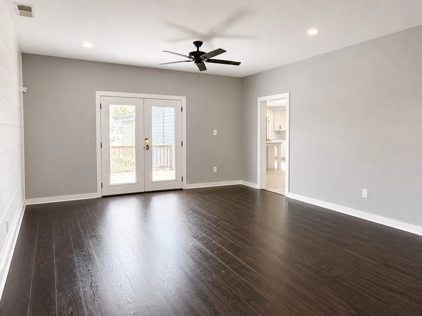 Single Family Residence For Sale in Johnson County , 202 4th Street, Joshua, Texas 76058, 3 Bedroom, 3 Bathroom, 2 Garage spaces, 2,104 Sqft, built in 1970, mls#21237558, Real Estate Agent in Joshua, Homes For Sale in Johnson county, Homes For Sale in Joshua, Realtor in Joshua Texas, Real Estate Brokerage Independent Realty Texas, Luminita Cordes Realtor