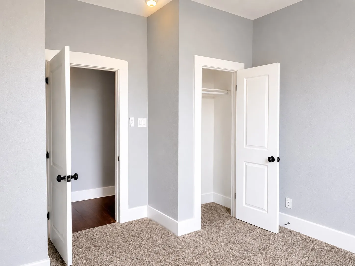 Single Family Residence For Sale in Johnson County , 202 4th Street, Joshua, Texas 76058, 3 Bedroom, 3 Bathroom, 2 Garage spaces, 2,104 Sqft, built in 1970, mls#21237558, Real Estate Agent in Joshua, Homes For Sale in Johnson county, Homes For Sale in Joshua, Realtor in Joshua Texas, Real Estate Brokerage Independent Realty Texas, Luminita Cordes Realtor