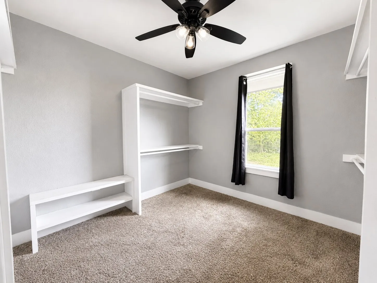 Single Family Residence For Sale in Johnson County , 202 4th Street, Joshua, Texas 76058, 3 Bedroom, 3 Bathroom, 2 Garage spaces, 2,104 Sqft, built in 1970, mls#21237558, Real Estate Agent in Joshua, Homes For Sale in Johnson county, Homes For Sale in Joshua, Realtor in Joshua Texas, Real Estate Brokerage Independent Realty Texas, Luminita Cordes Realtor