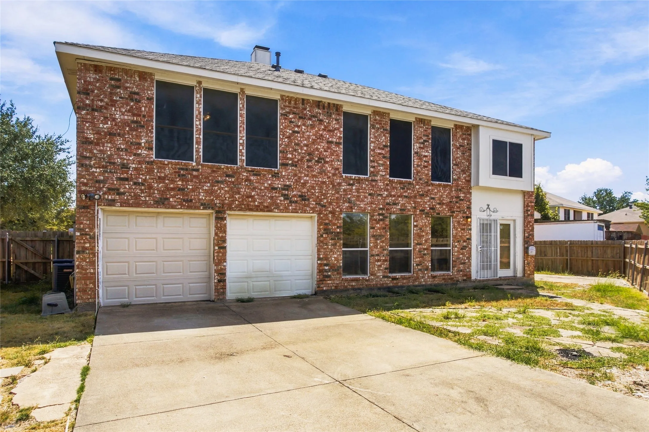 Single Family Residence For Sale in Dallas County , 531 Pecan Leaf Drive, Lancaster, Texas 75146, 5 Bedroom, 3 Bathroom, 2 Garage spaces, 3,643 Sqft, built in 2001, Preowned, mls#21237581, Real Estate Agent in Lancaster, Homes For Sale in Dallas county, Homes For Sale in Lancaster, Realtor in Lancaster Texas, Real Estate Brokerage Independent Realty Texas, Luminita Cordes Realtor