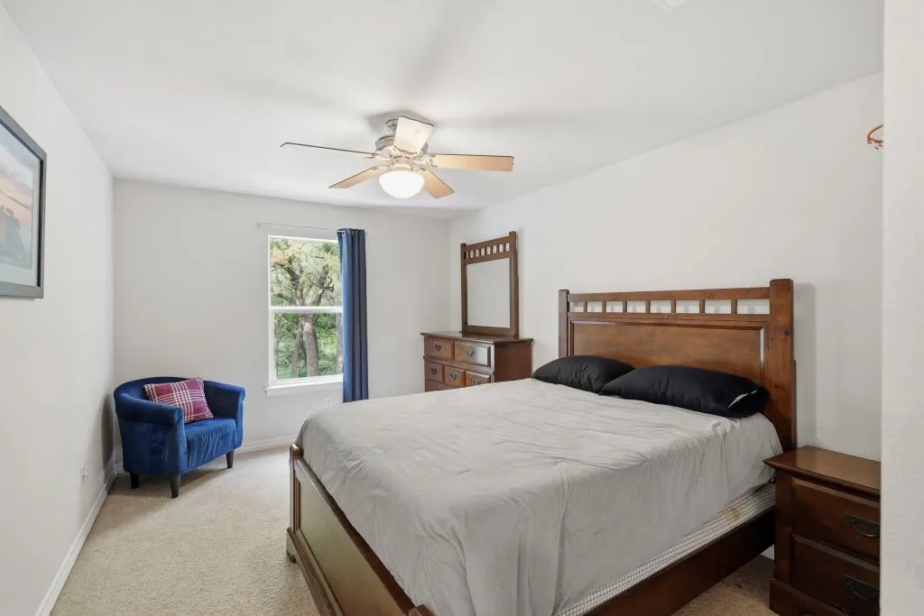 Single Family Residence For Sale in Parker County , 128 Southwinds Drive, Weatherford, Texas 76087, 4 Bedroom, 3 Bathroom, 2 Garage spaces, 2,302 Sqft, built in 2004, mls#21237551, Real Estate Agent in Weatherford, Homes For Sale in Parker county, Homes For Sale in Weatherford, Realtor in Weatherford Texas, Real Estate Brokerage Independent Realty Texas, Luminita Cordes Realtor