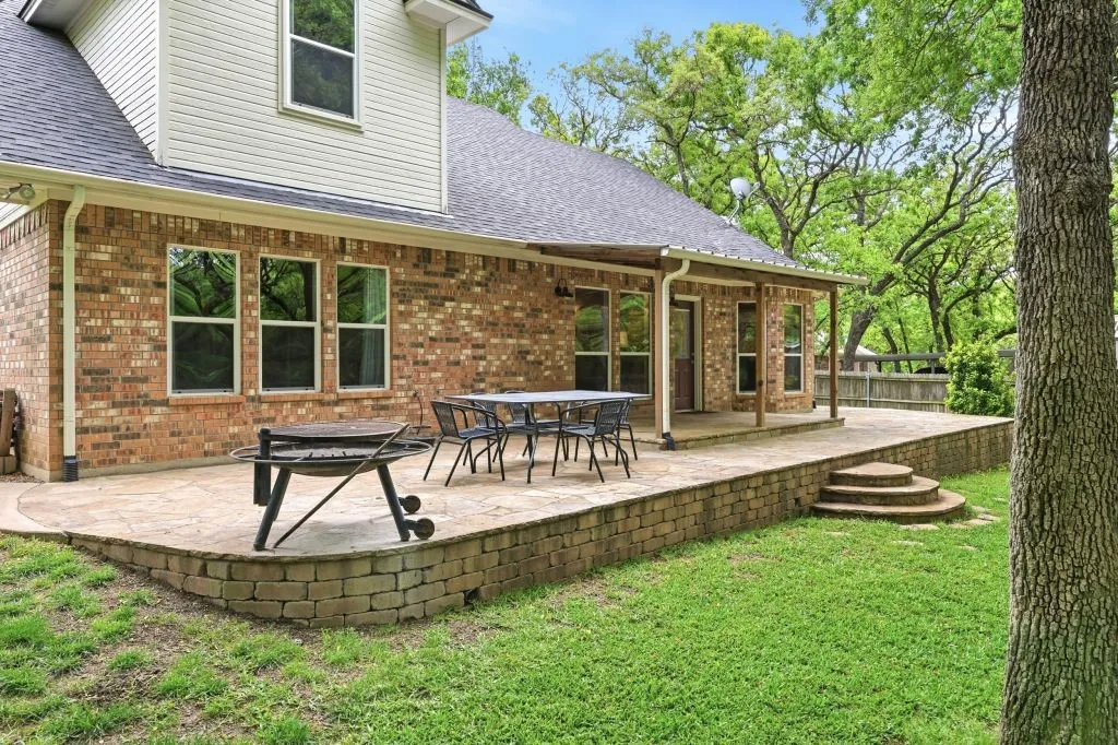 Single Family Residence For Sale in Parker County , 128 Southwinds Drive, Weatherford, Texas 76087, 4 Bedroom, 3 Bathroom, 2 Garage spaces, 2,302 Sqft, built in 2004, mls#21237551, Real Estate Agent in Weatherford, Homes For Sale in Parker county, Homes For Sale in Weatherford, Realtor in Weatherford Texas, Real Estate Brokerage Independent Realty Texas, Luminita Cordes Realtor