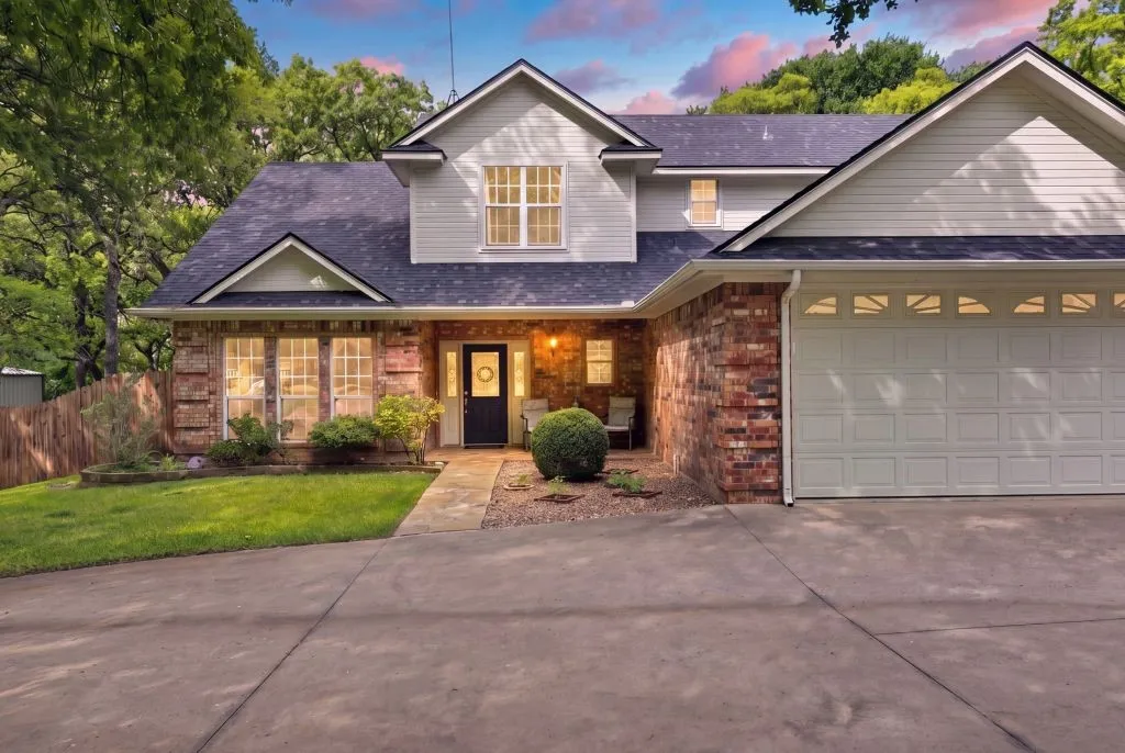 Single Family Residence For Sale