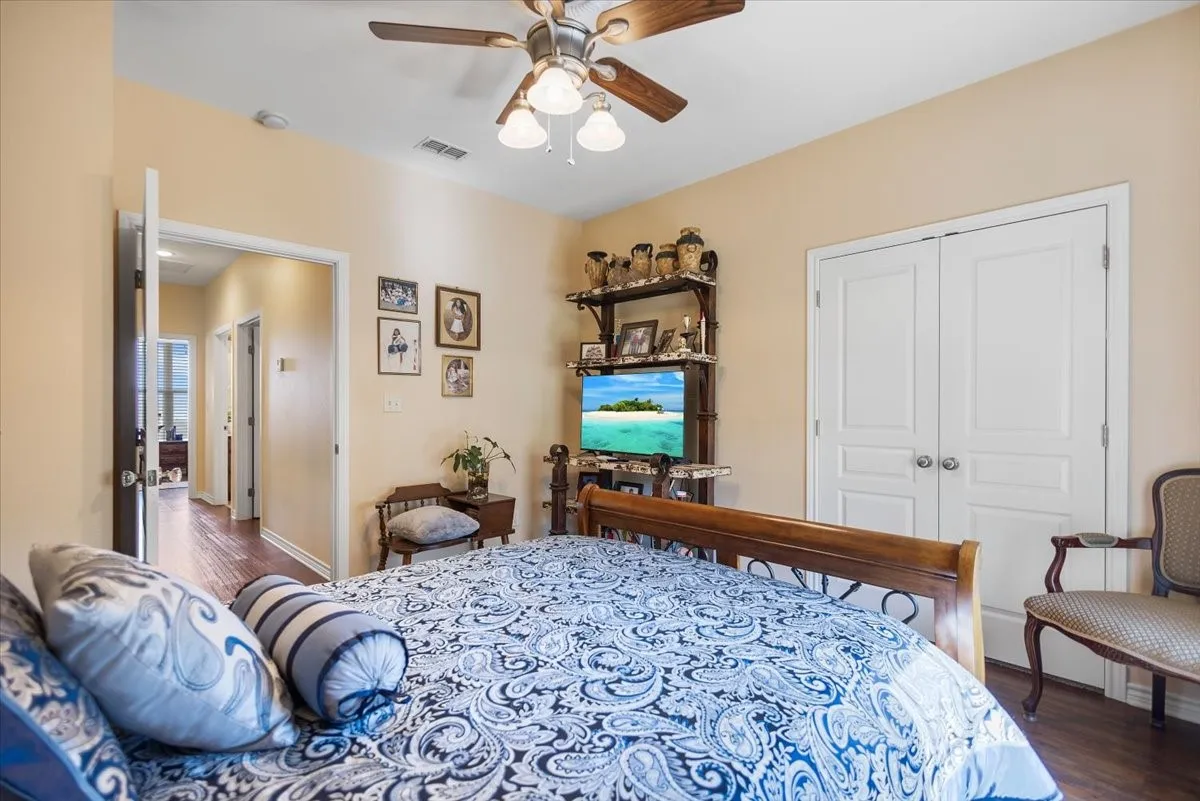 Single Family Residence For Sale in Henderson County , 4789 Sunrise Drive, Chandler, Texas 75758, 4 Bedroom, 2 Bathroom, 2 Garage spaces, 2,163 Sqft, built in 2008, mls#21210638, Real Estate Agent in Chandler, Homes For Sale in Henderson county, Homes For Sale in Chandler, Realtor in Chandler Texas, Real Estate Brokerage Independent Realty Texas, Luminita Cordes Realtor