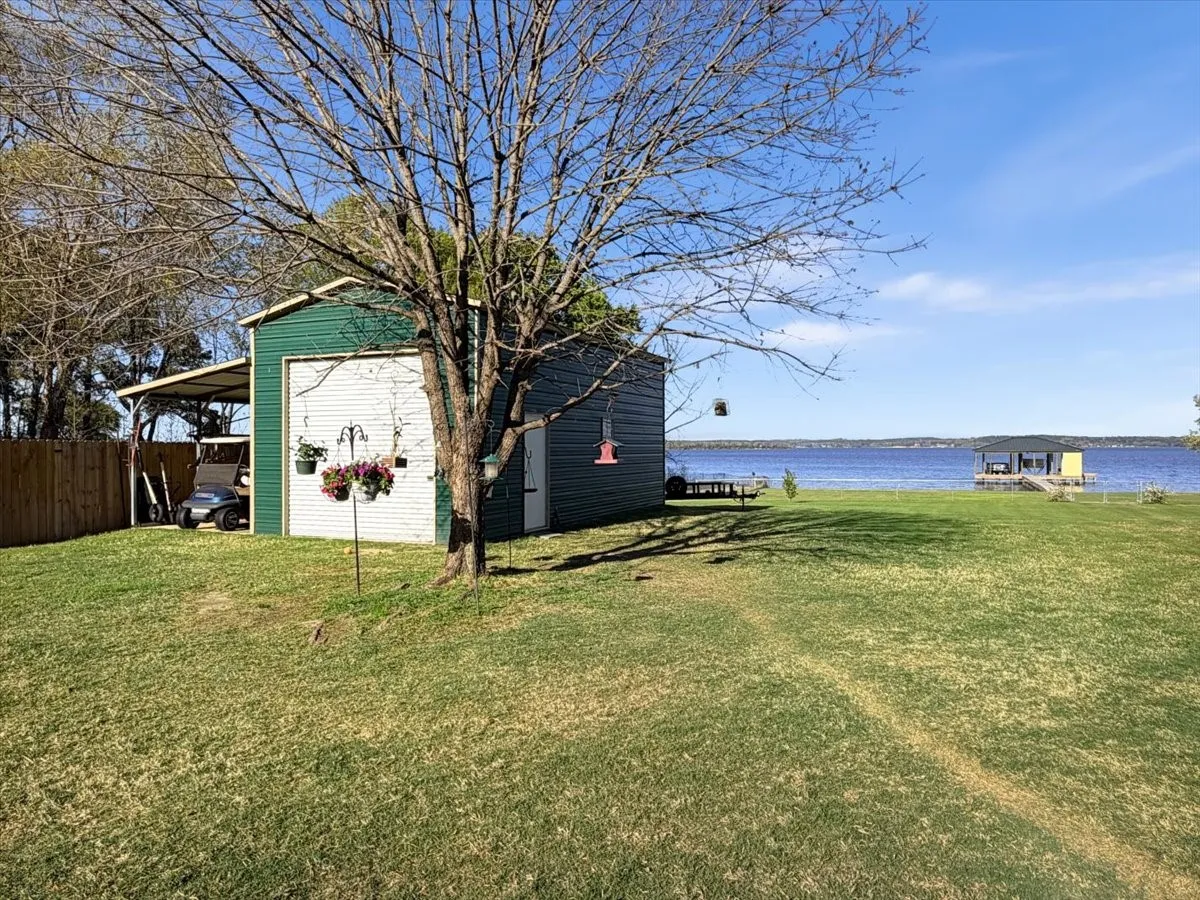 Single Family Residence For Sale in Henderson County , 4789 Sunrise Drive, Chandler, Texas 75758, 4 Bedroom, 2 Bathroom, 2 Garage spaces, 2,163 Sqft, built in 2008, mls#21210638, Real Estate Agent in Chandler, Homes For Sale in Henderson county, Homes For Sale in Chandler, Realtor in Chandler Texas, Real Estate Brokerage Independent Realty Texas, Luminita Cordes Realtor