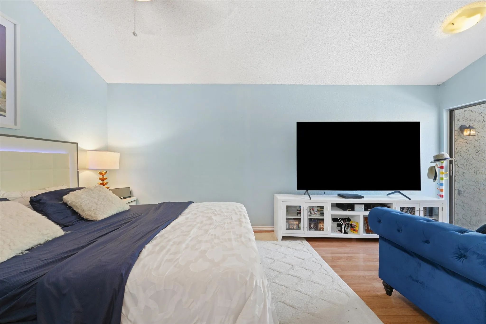 Condominium For Sale in Dallas County , 14151 Montfort Drive 347, Dallas, Texas 75254, 2 Bedroom, 2 Bathroom, Garage spaces, 1,336 Sqft, built in 1981, Preowned, mls#21235781, Real Estate Agent in Dallas, Homes For Sale in Dallas county, Homes For Sale in Dallas, Realtor in Dallas Texas, Real Estate Brokerage Independent Realty Texas, Luminita Cordes Realtor
