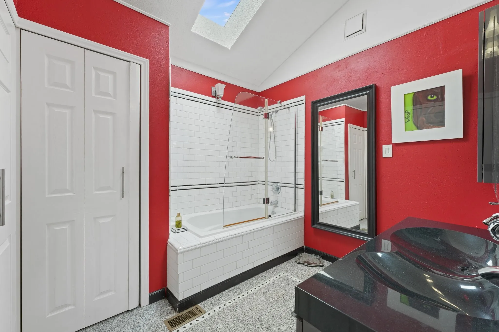Condominium For Sale in Dallas County , 14151 Montfort Drive 347, Dallas, Texas 75254, 2 Bedroom, 2 Bathroom, Garage spaces, 1,336 Sqft, built in 1981, Preowned, mls#21235781, Real Estate Agent in Dallas, Homes For Sale in Dallas county, Homes For Sale in Dallas, Realtor in Dallas Texas, Real Estate Brokerage Independent Realty Texas, Luminita Cordes Realtor