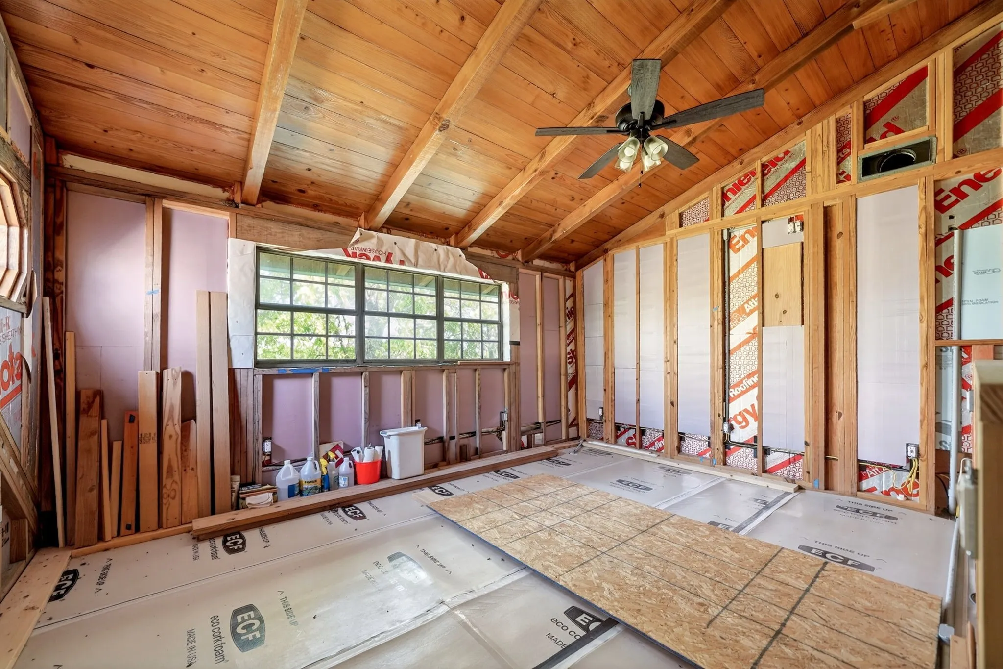 Single Family Residence For Sale in Hunt County , 858 County Road 1006, Celeste, Texas 75423, 3 Bedroom, 2 Bathroom, Garage spaces, 3,460 Sqft, built in 1995, mls#21237557, Real Estate Agent in Celeste, Homes For Sale in Hunt county, Homes For Sale in Celeste, Realtor in Celeste Texas, Real Estate Brokerage Independent Realty Texas, Luminita Cordes Realtor