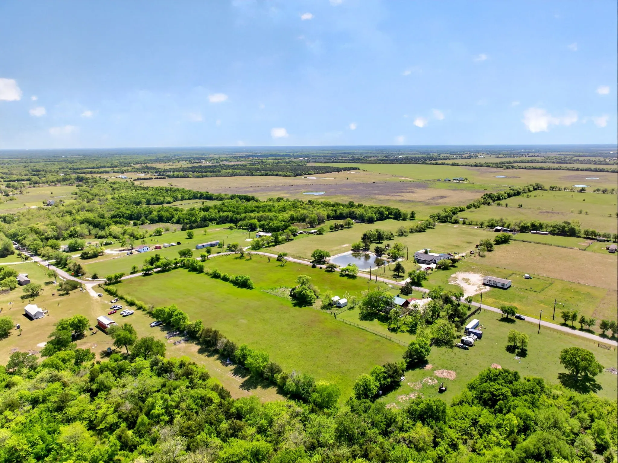 Single Family Residence For Sale in Hunt County , 858 County Road 1006, Celeste, Texas 75423, 3 Bedroom, 2 Bathroom, Garage spaces, 3,460 Sqft, built in 1995, mls#21237557, Real Estate Agent in Celeste, Homes For Sale in Hunt county, Homes For Sale in Celeste, Realtor in Celeste Texas, Real Estate Brokerage Independent Realty Texas, Luminita Cordes Realtor