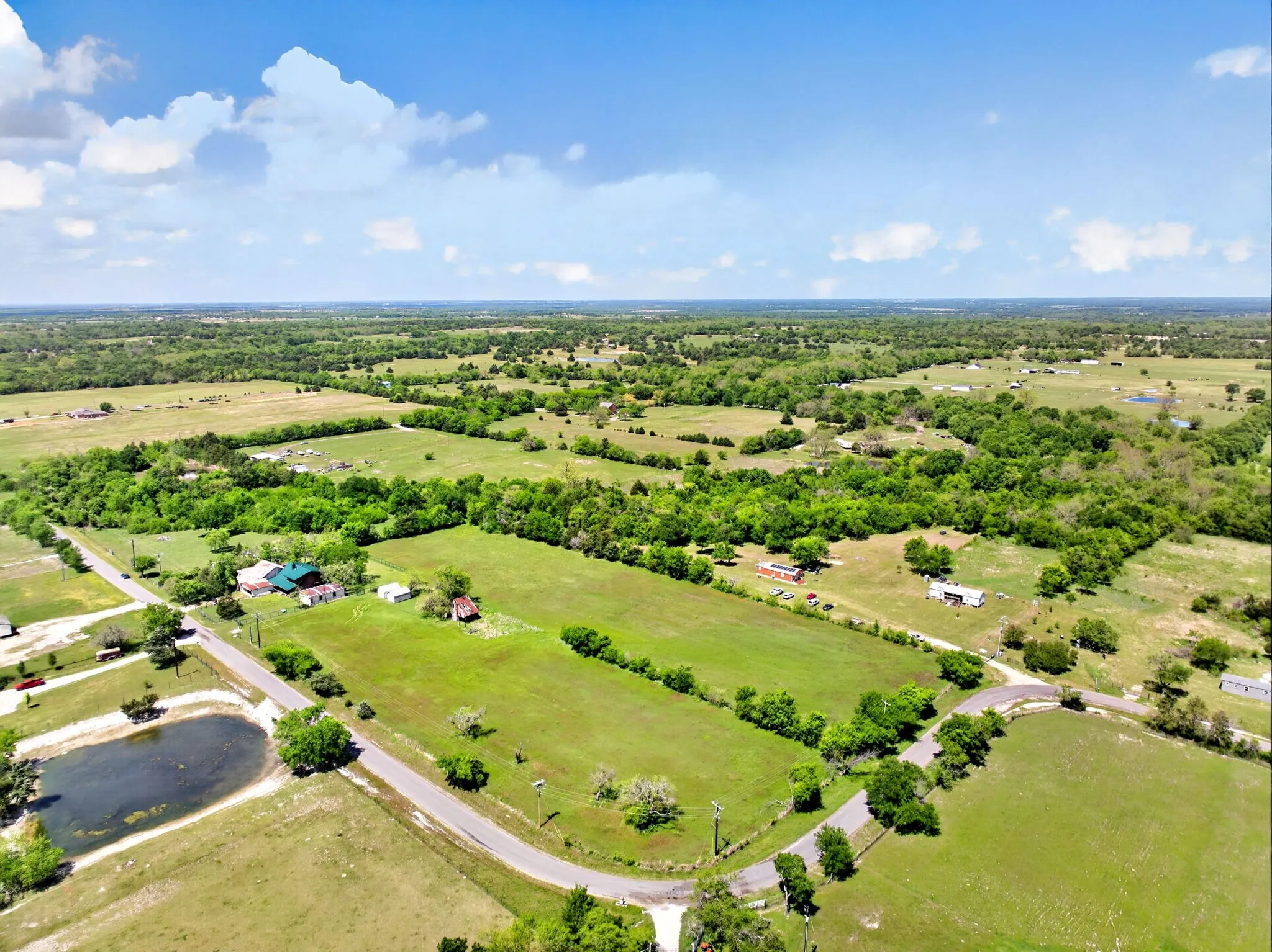 Single Family Residence For Sale in Hunt County , 858 County Road 1006, Celeste, Texas 75423, 3 Bedroom, 2 Bathroom, Garage spaces, 3,460 Sqft, built in 1995, mls#21237557, Real Estate Agent in Celeste, Homes For Sale in Hunt county, Homes For Sale in Celeste, Realtor in Celeste Texas, Real Estate Brokerage Independent Realty Texas, Luminita Cordes Realtor