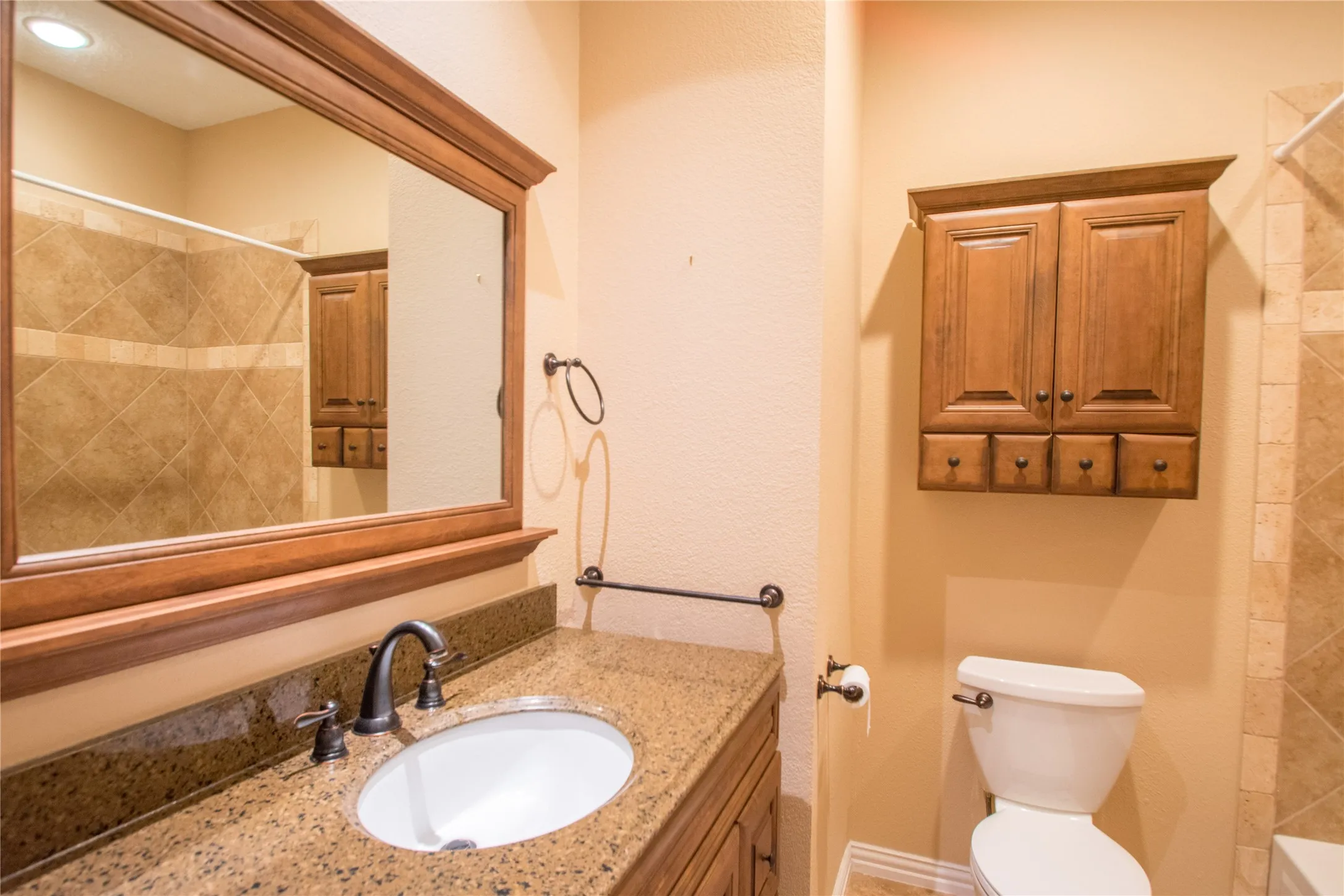 Single Family Residence For Rent in Tarrant County , 5809 Coldsworth Court, Arlington, Texas 76018, 3 Bedrooms, 2 Bathrooms, 2 Garage spaces, 1,990 Sqft, built in 1994, Preowned, Price $2,450, mls#21237761, Real Estate Agent in Arlington, Homes For Rent in Tarrant county, Homes For Rent in Arlington, Realtor in Arlington Texas, Real Estate Brokerage Independent Realty Texas, Luminita Cordes Realtor